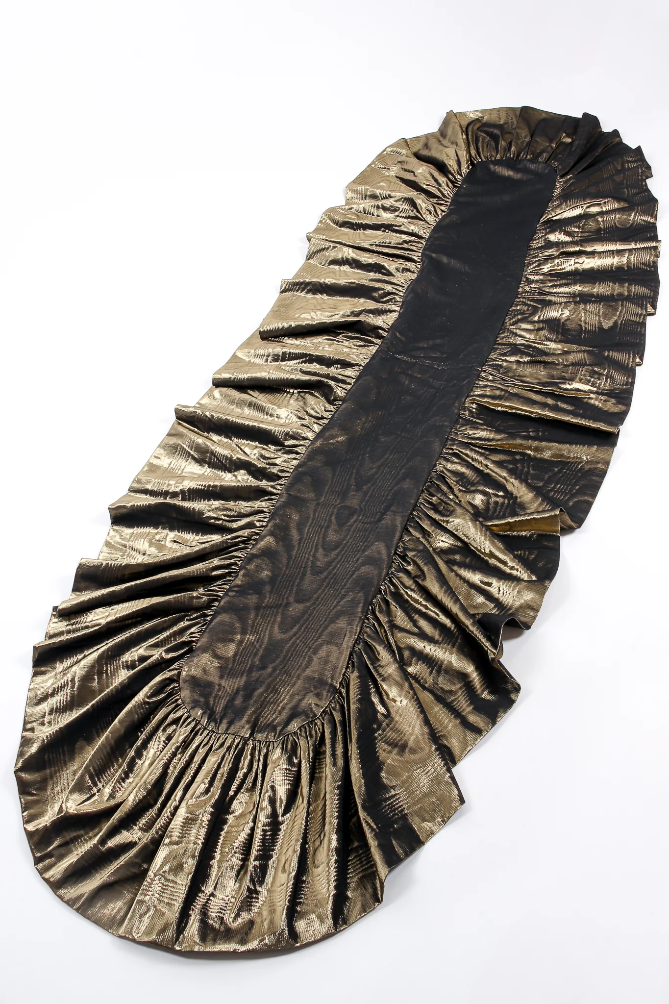 Metallic Moiré Velvet Ruffle Wrap - Image 10