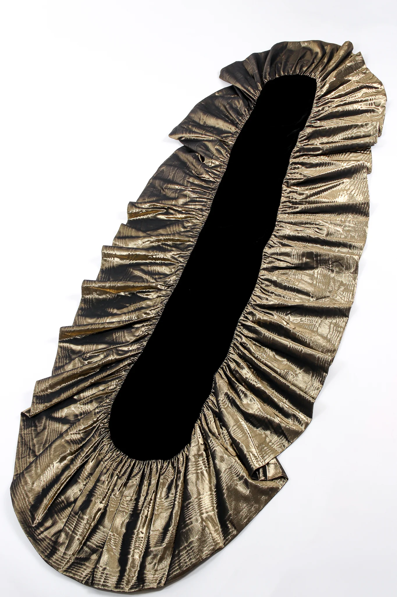 Metallic Moiré Velvet Ruffle Wrap - Image 12