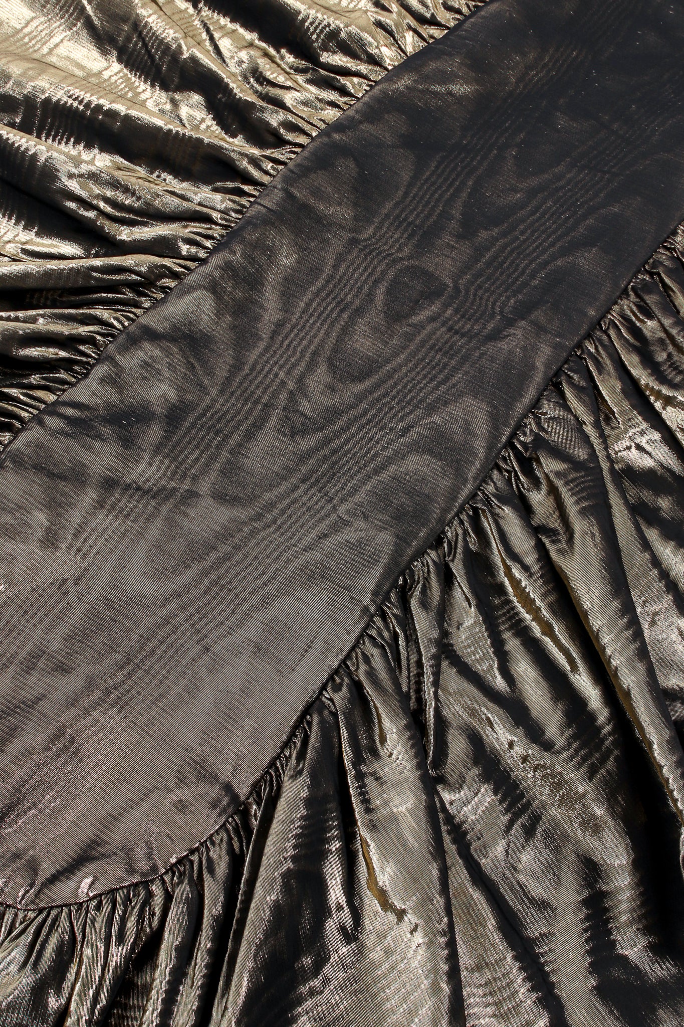 Metallic Moiré Velvet Ruffle Wrap - Image 13