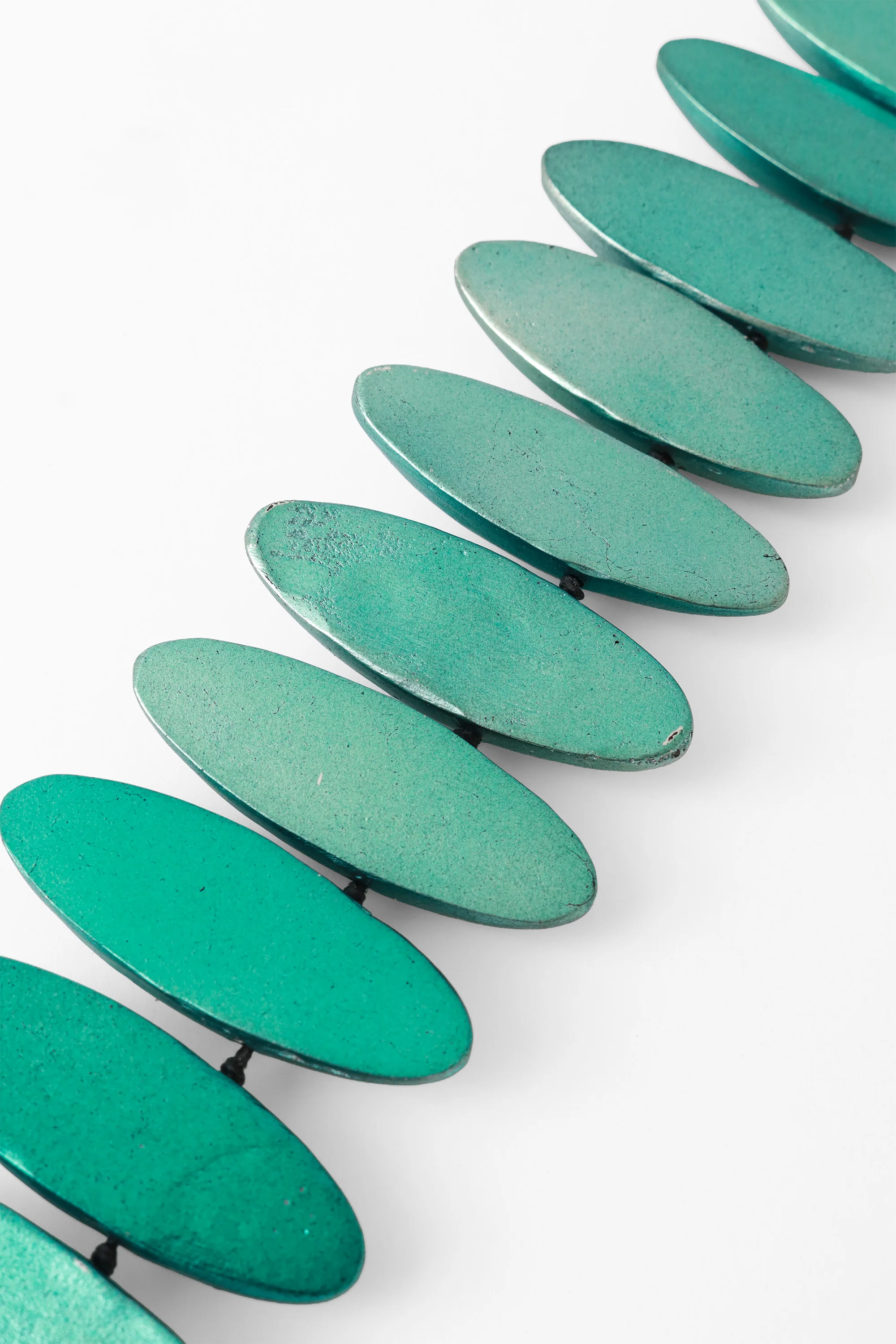 Metallic Oval Collar Necklace - Image 5