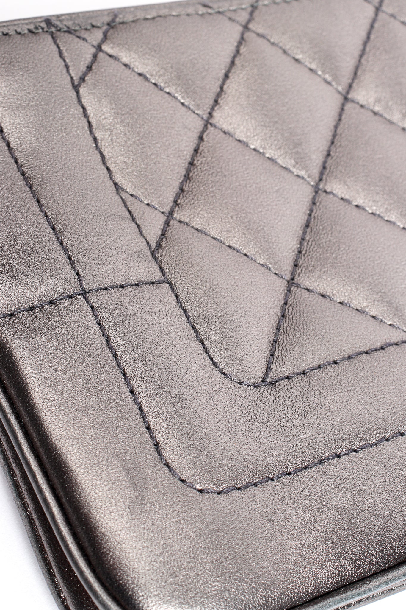 Metallic Quilted Tassel Shoulder Bag - Image 19