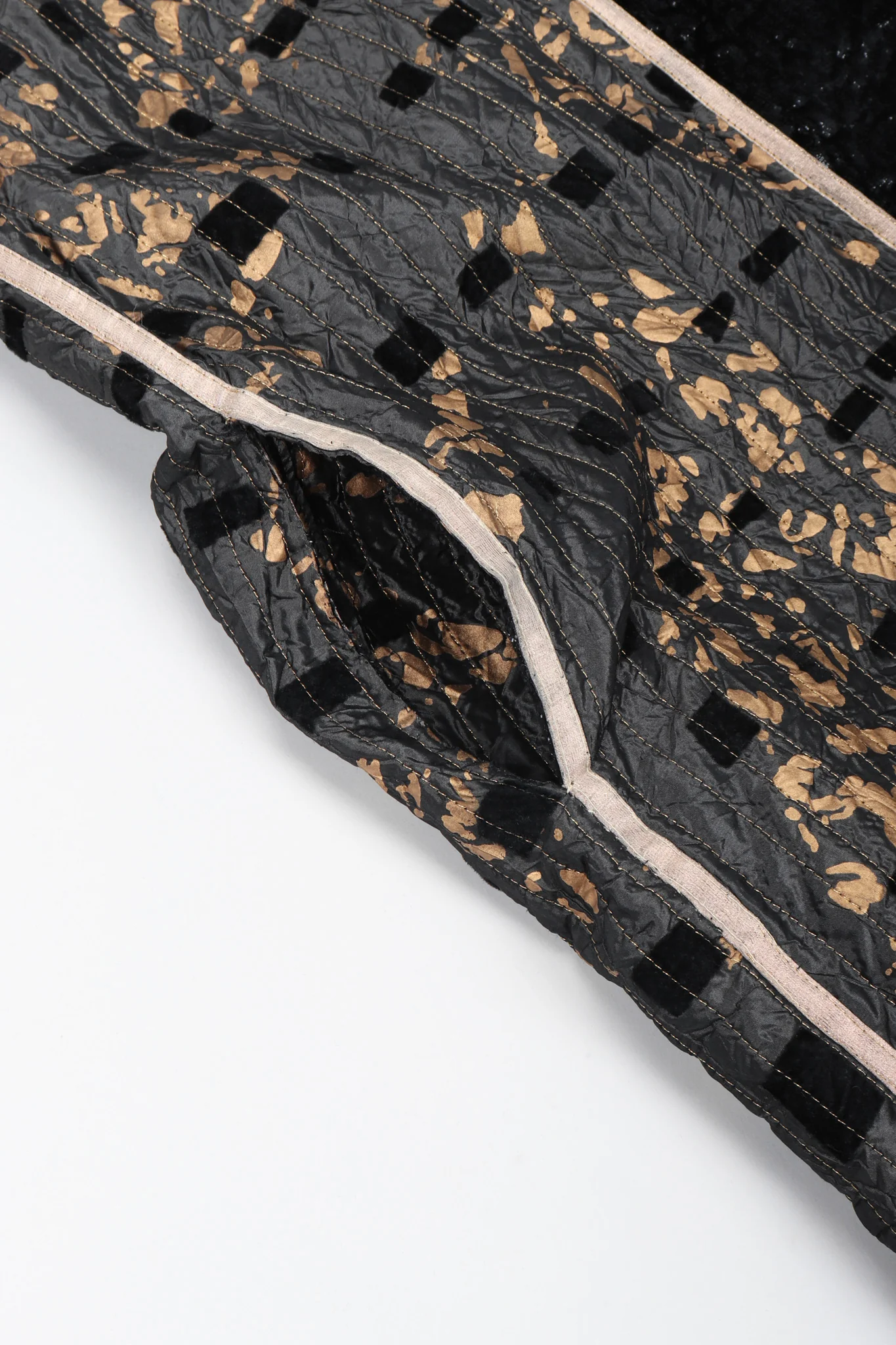 Metallic Splatter Quilted Duster - Image 12