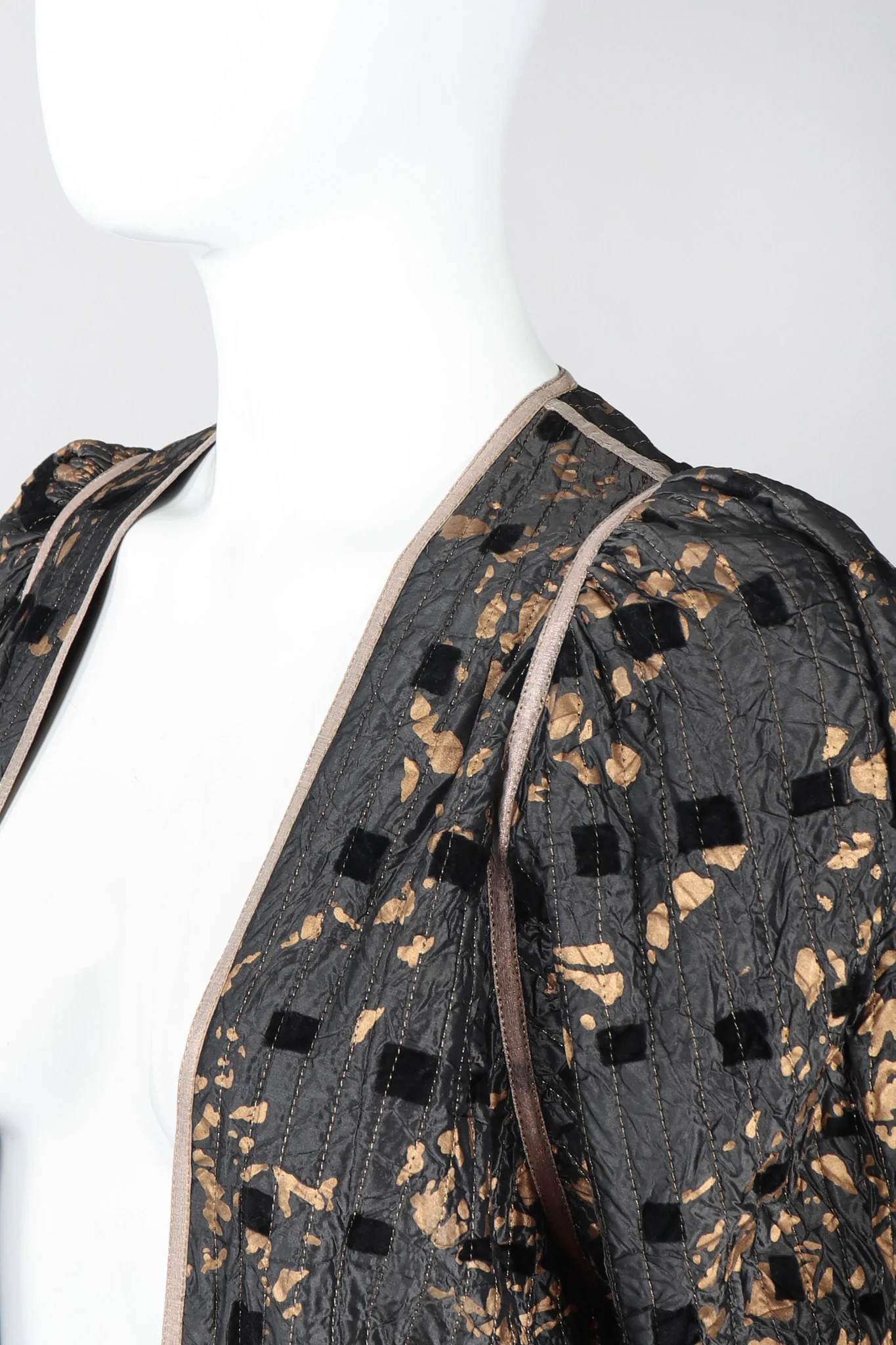 Metallic Splatter Quilted Duster - Image 7