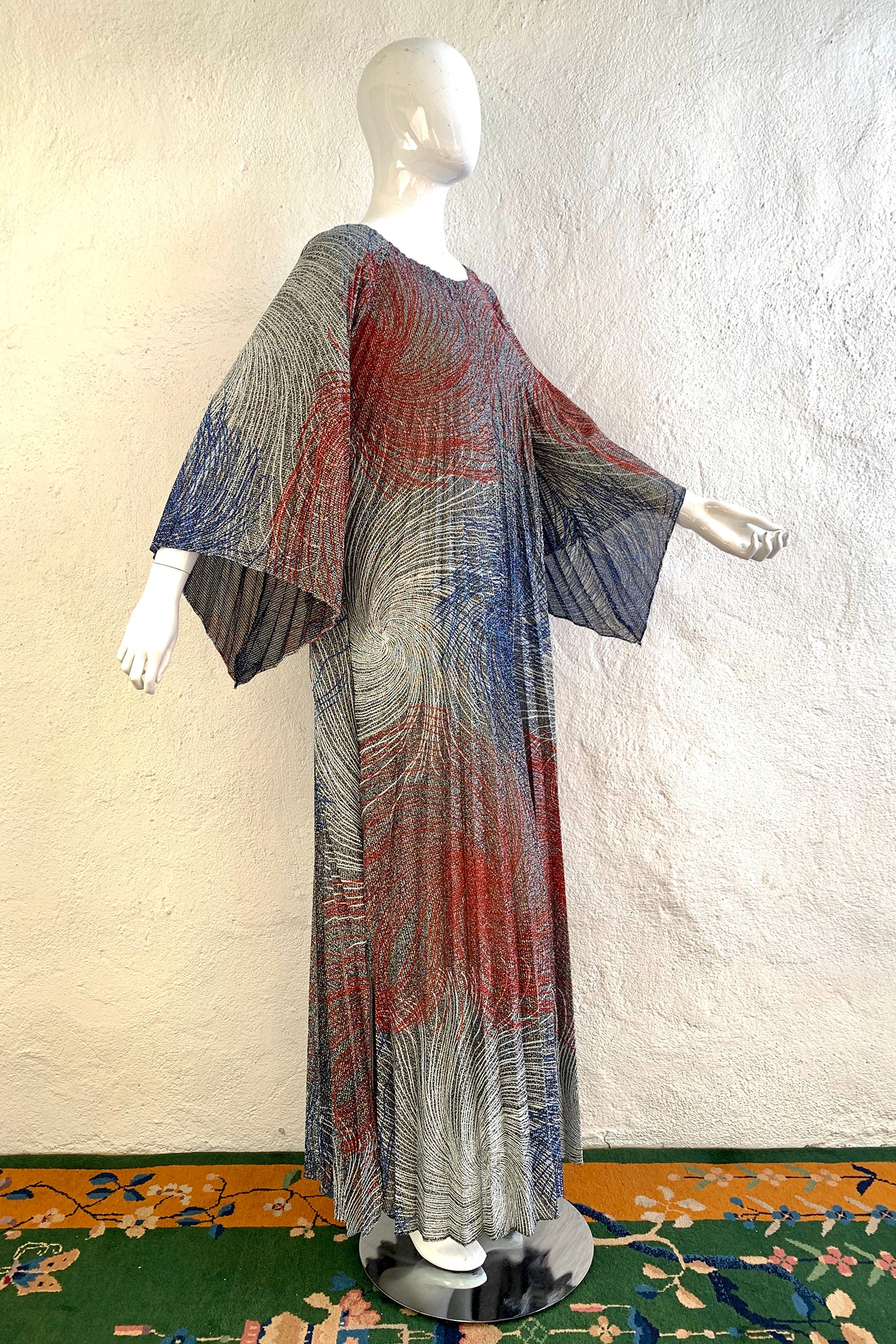 Metallic Swirl Pleated Caftan - Image 3
