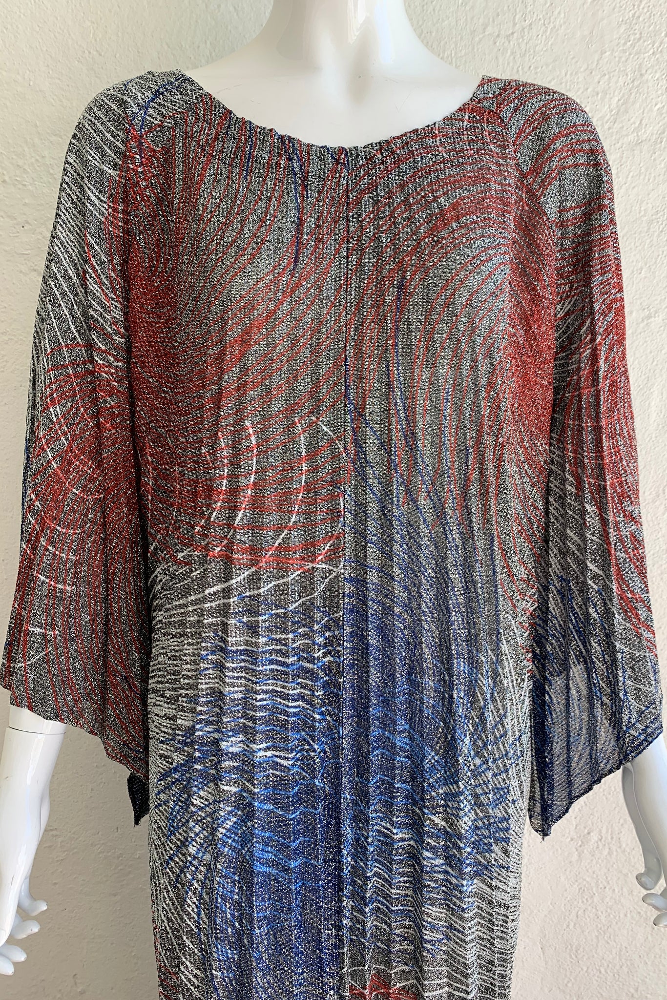 Metallic Swirl Pleated Caftan - Image 4