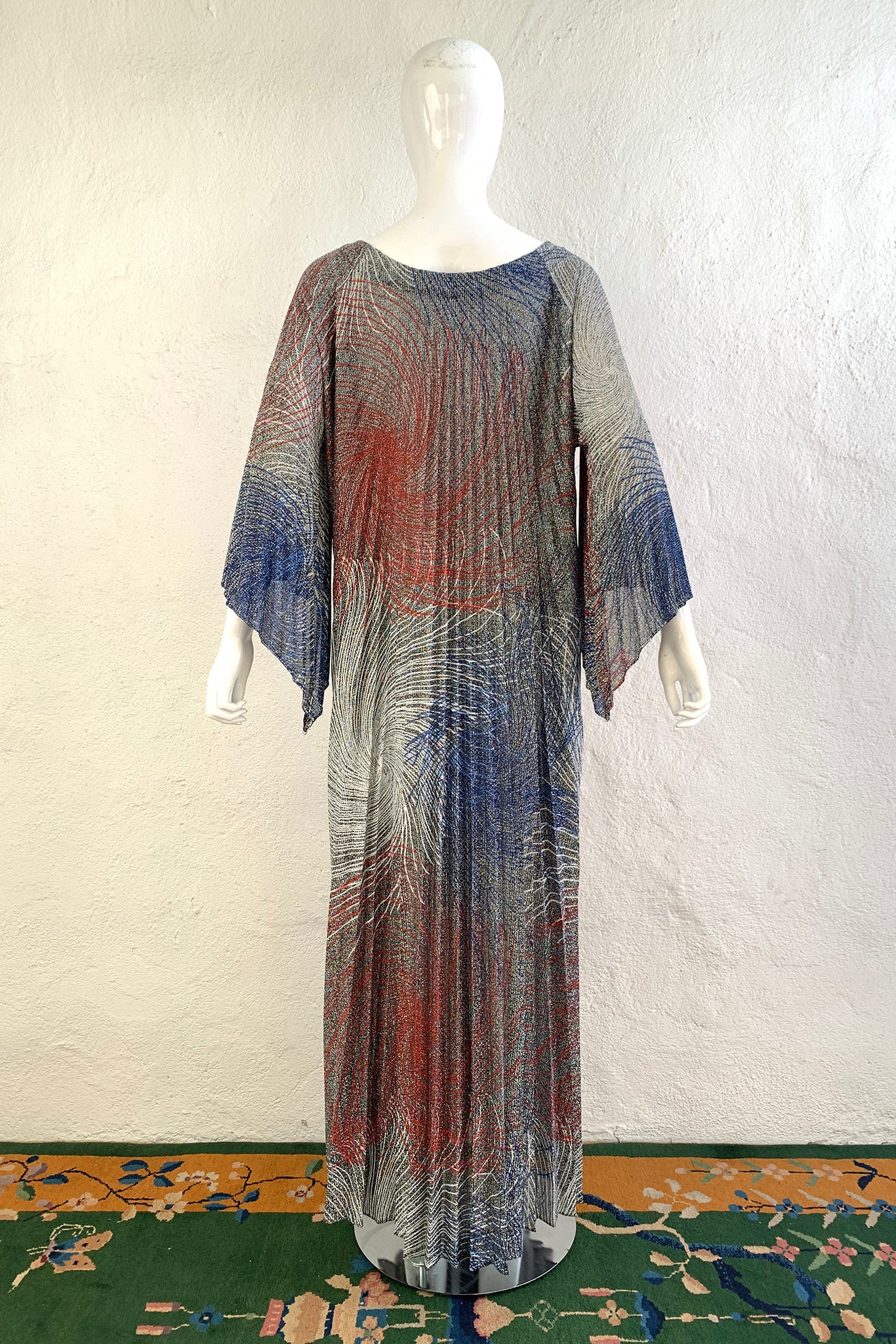 Metallic Swirl Pleated Caftan - Image 7