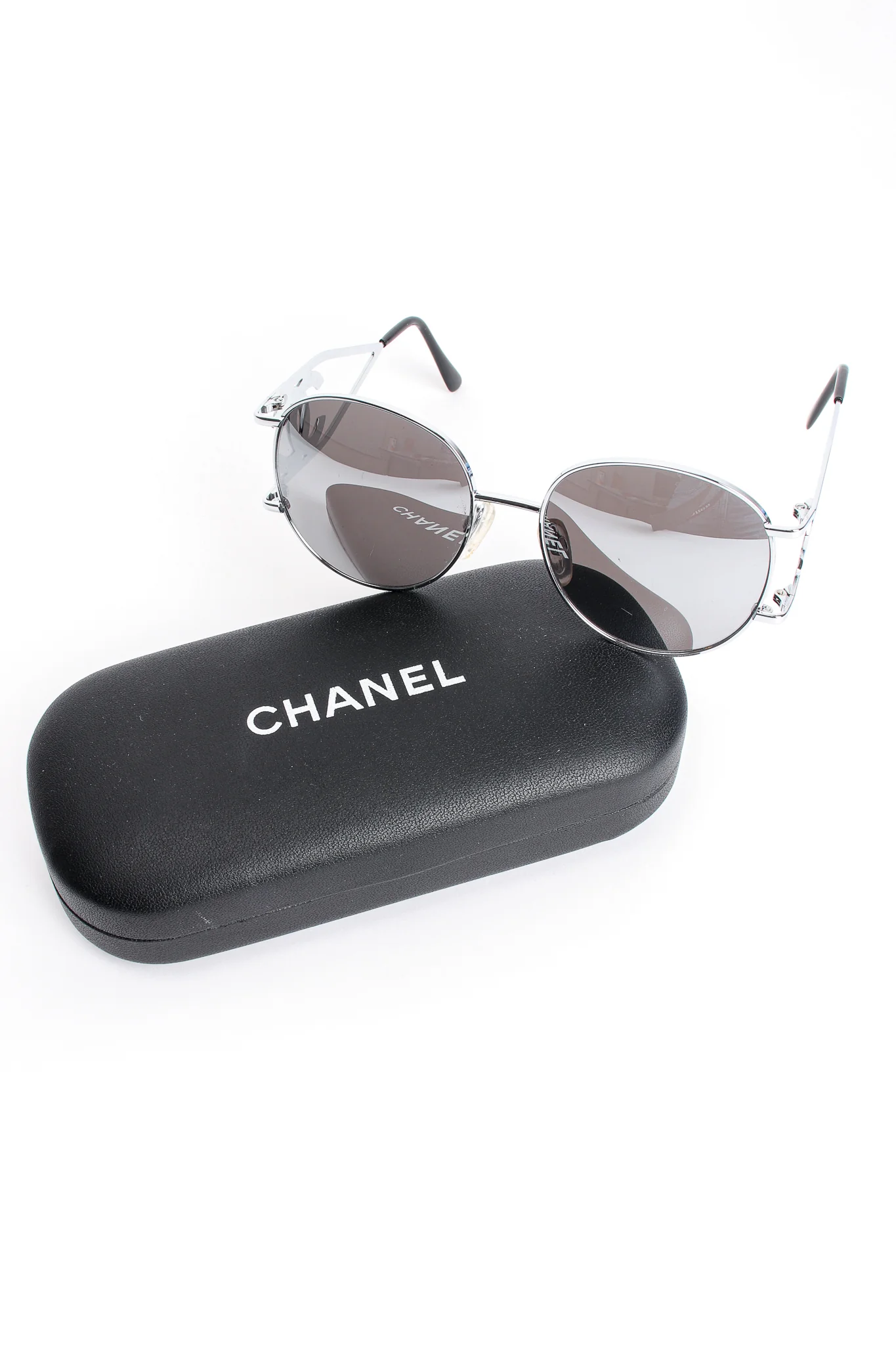 Miller Silver Mirror CC Sunglasses - Image 5