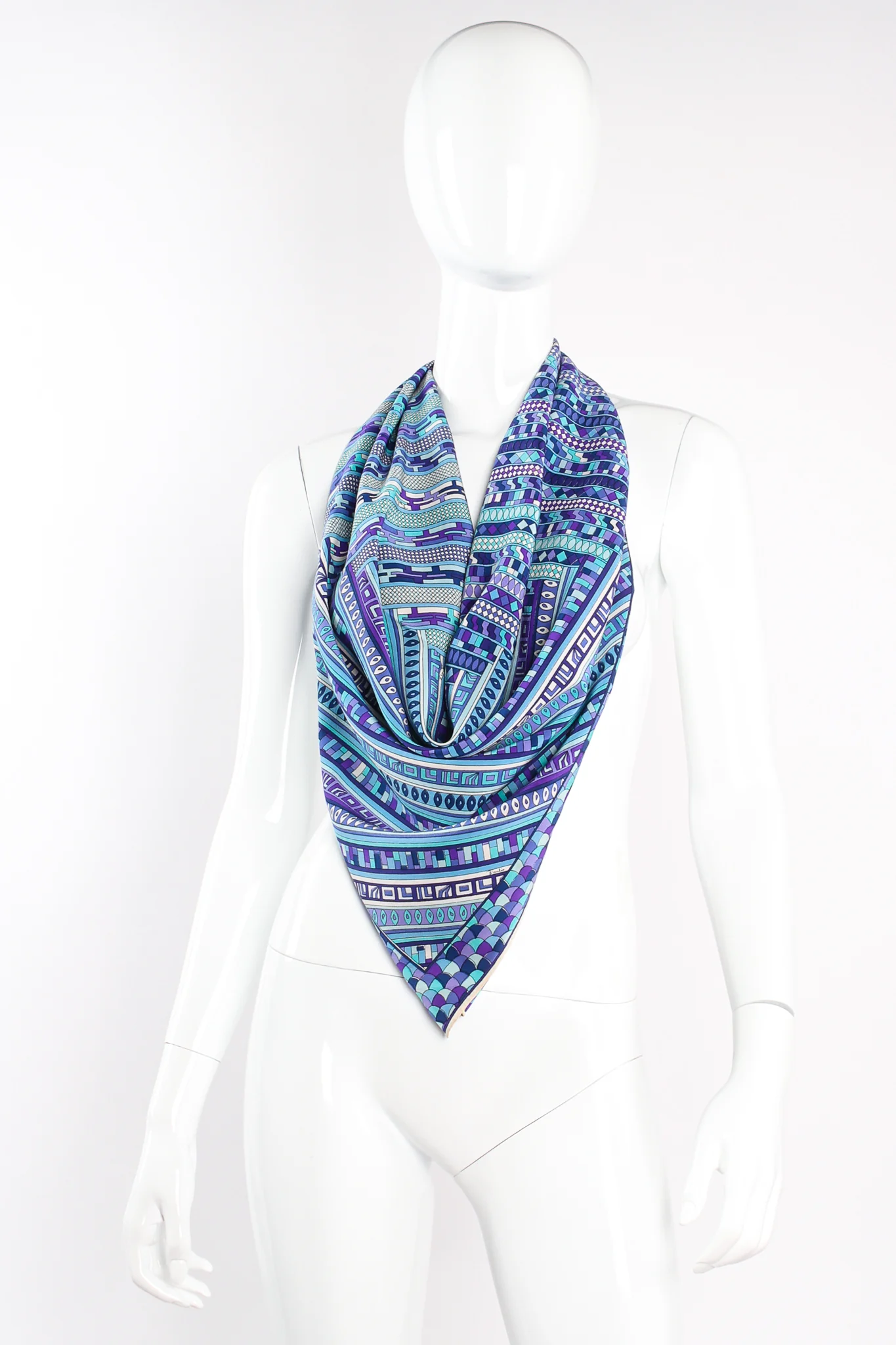Geometric Diamond Print Scarf