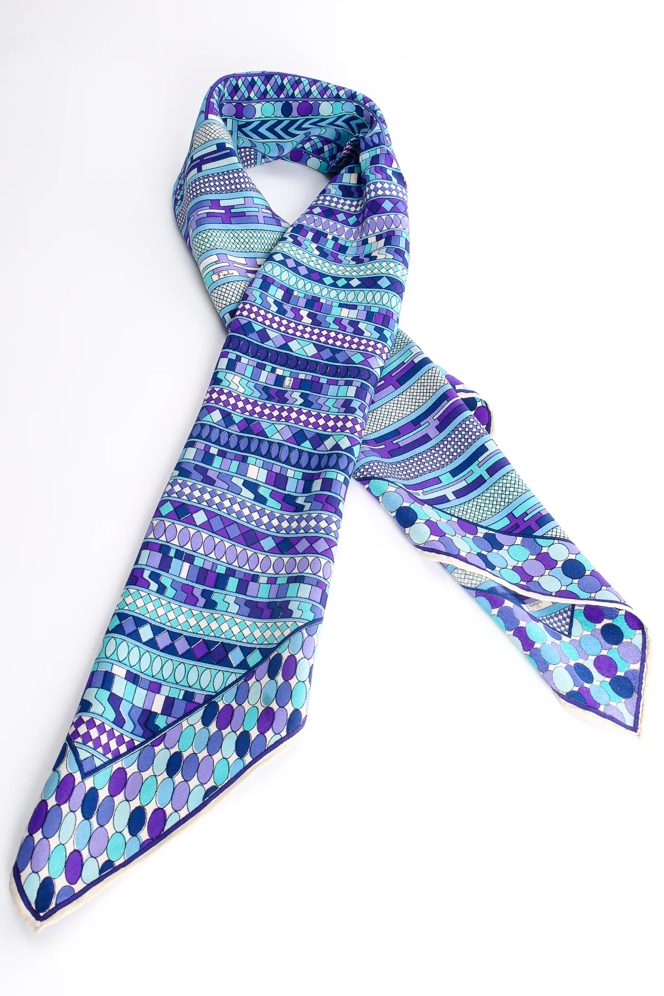 Geometric Diamond Print Scarf - Image 4