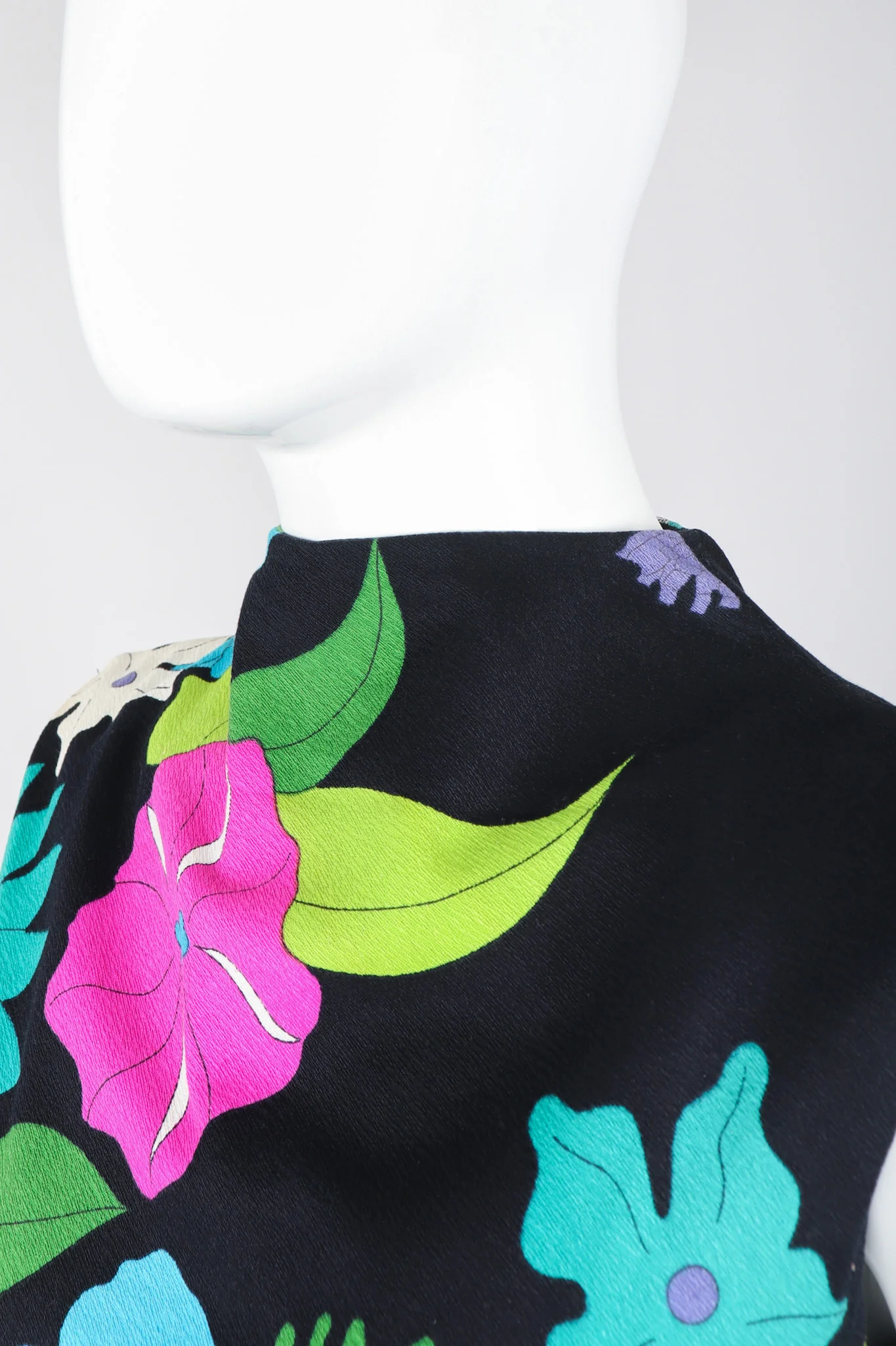 Mod Hot Floral Jumpsuit - Image 9