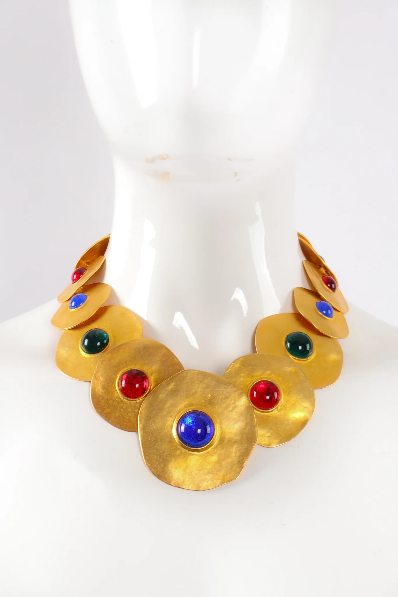 Modernist Disc Collar & Earring Set - Image 20