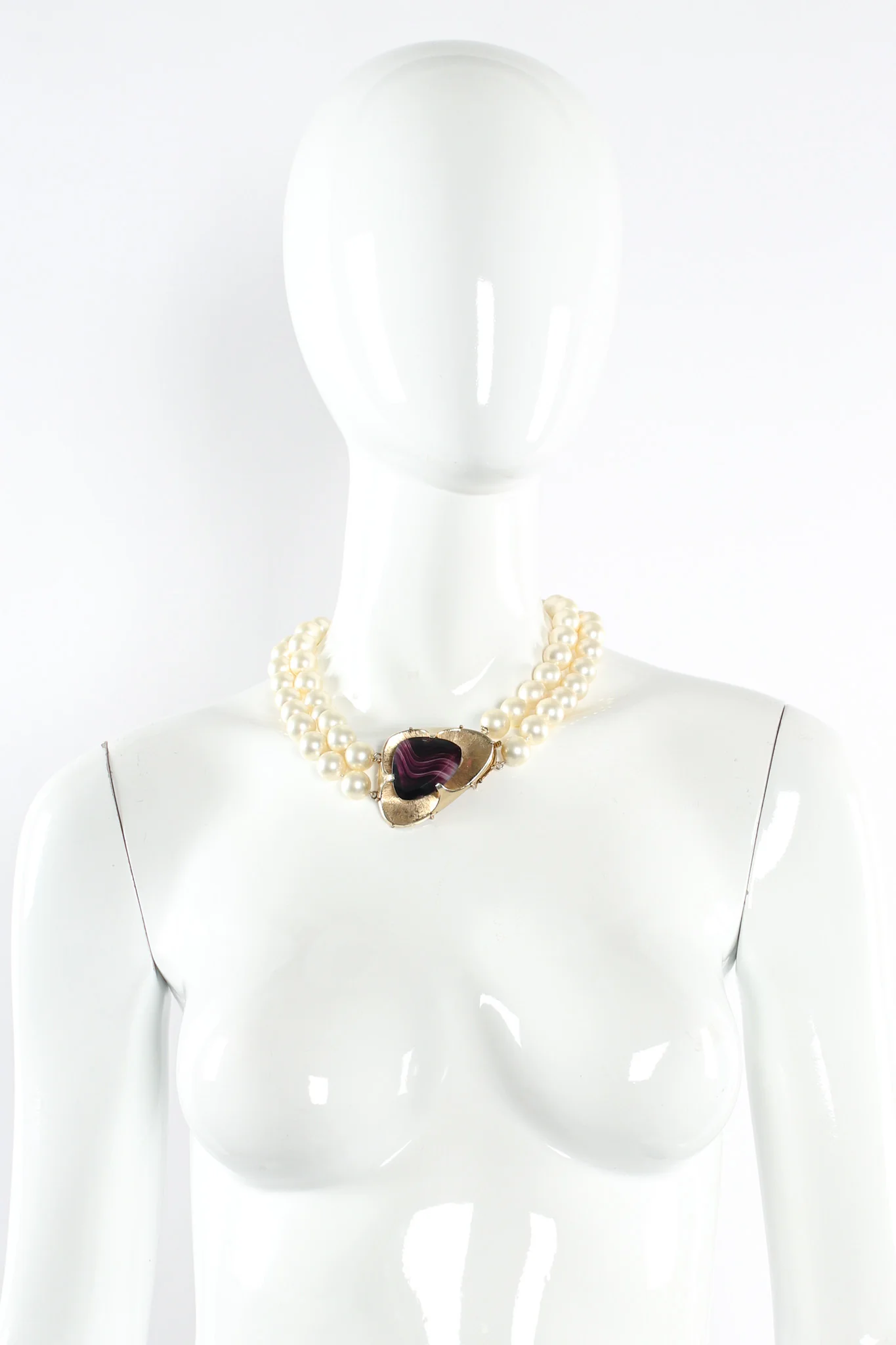 Moiré Stone Pendant Pearl Necklace - Image 2