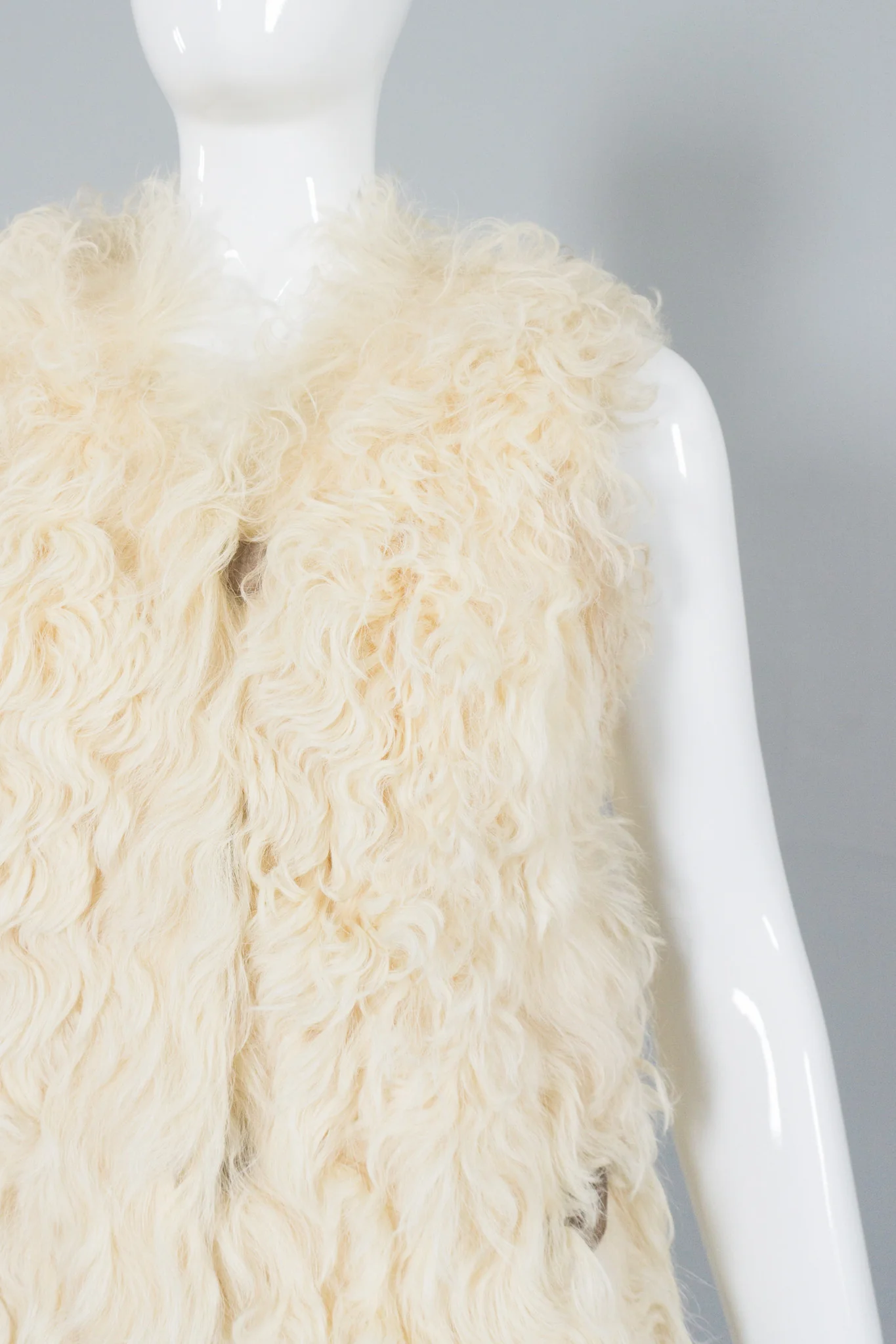 Mongolian Fur Vest - Image 10