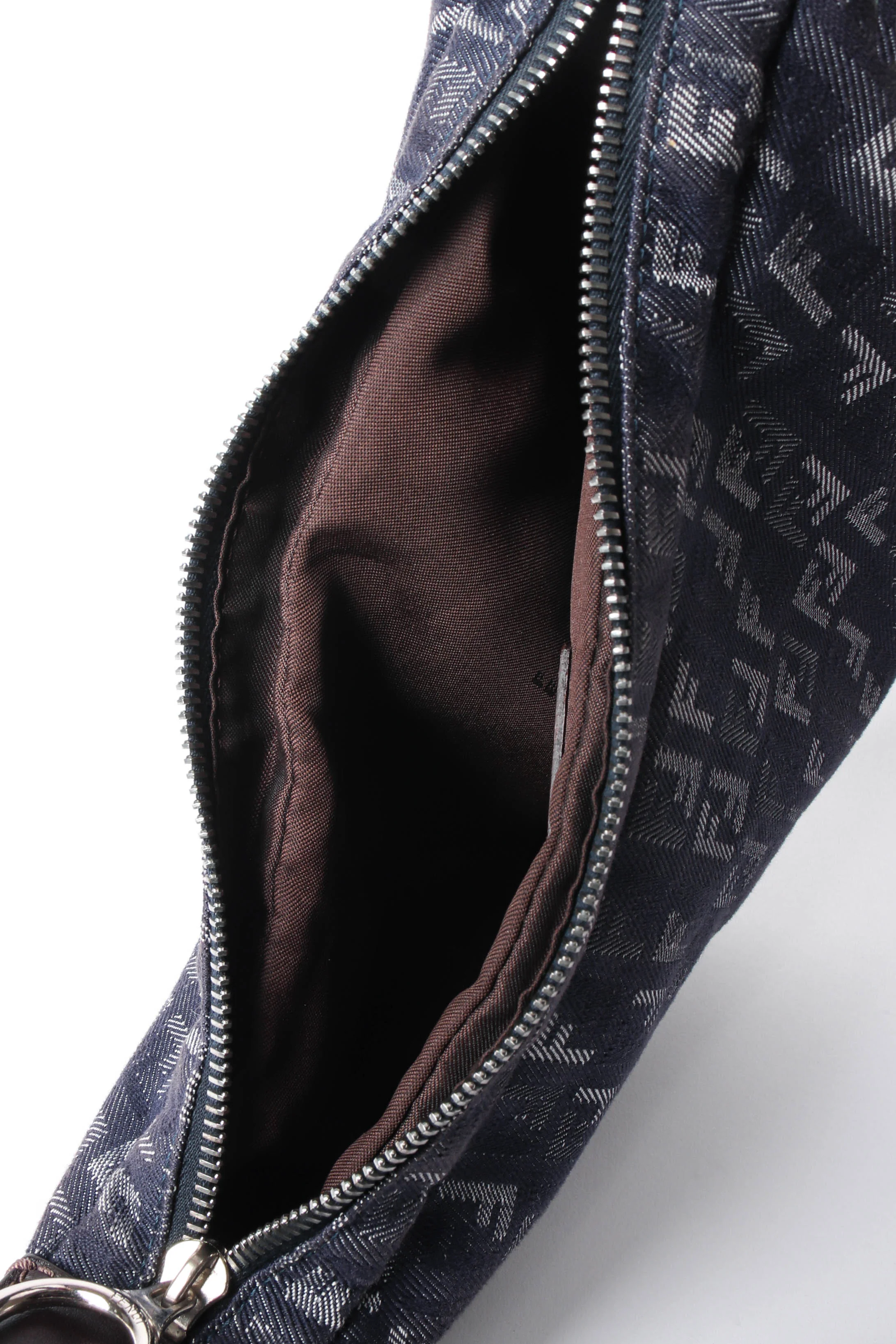 Zucca Monogram Oyster Bag - Image 15