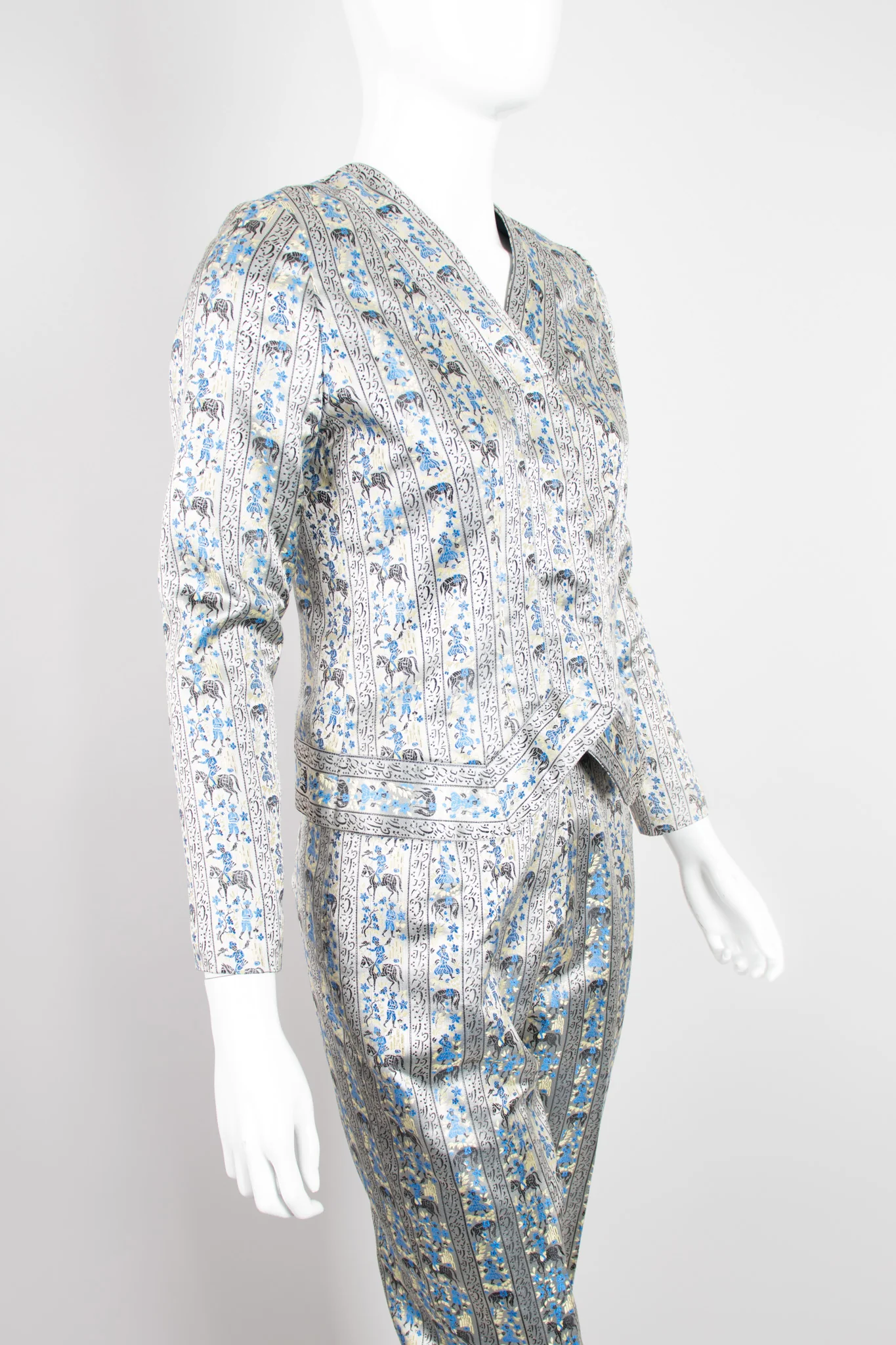Moroccan Fantasia Brocade Jacket & Pant Set - Image 8