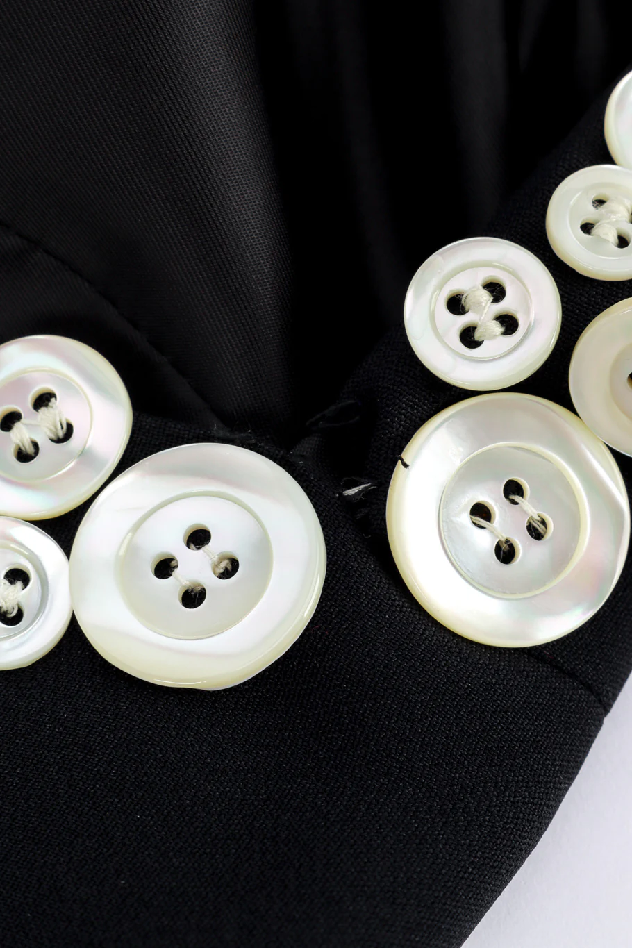1994 S/S Mother of Pearl Button Blazer - Image 8