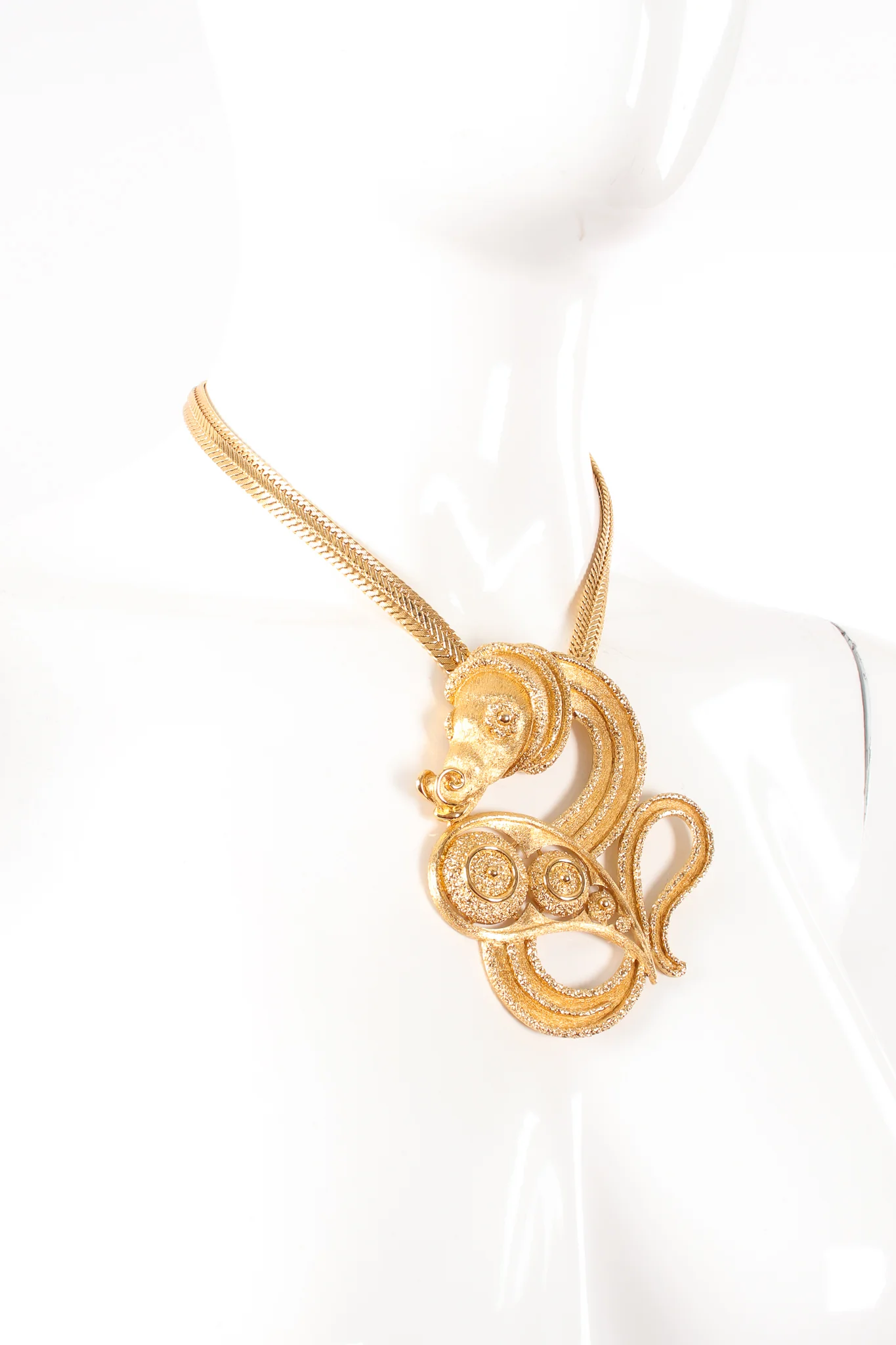 Mythic Seahorse Collar - Image 3