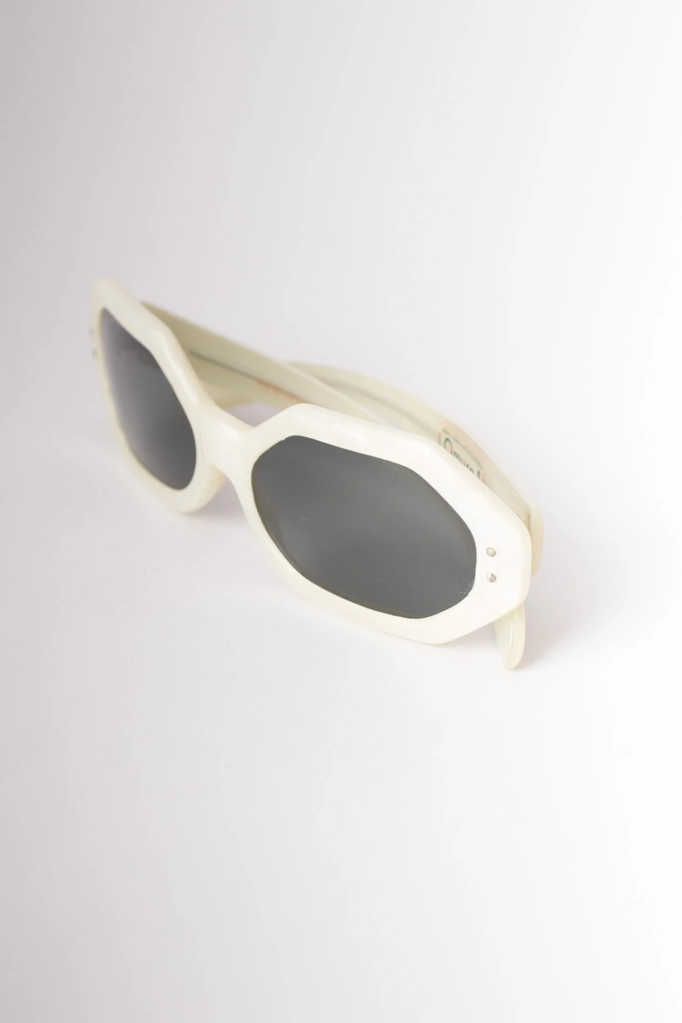 Pearl Octagonal Sunglasses - Image 5