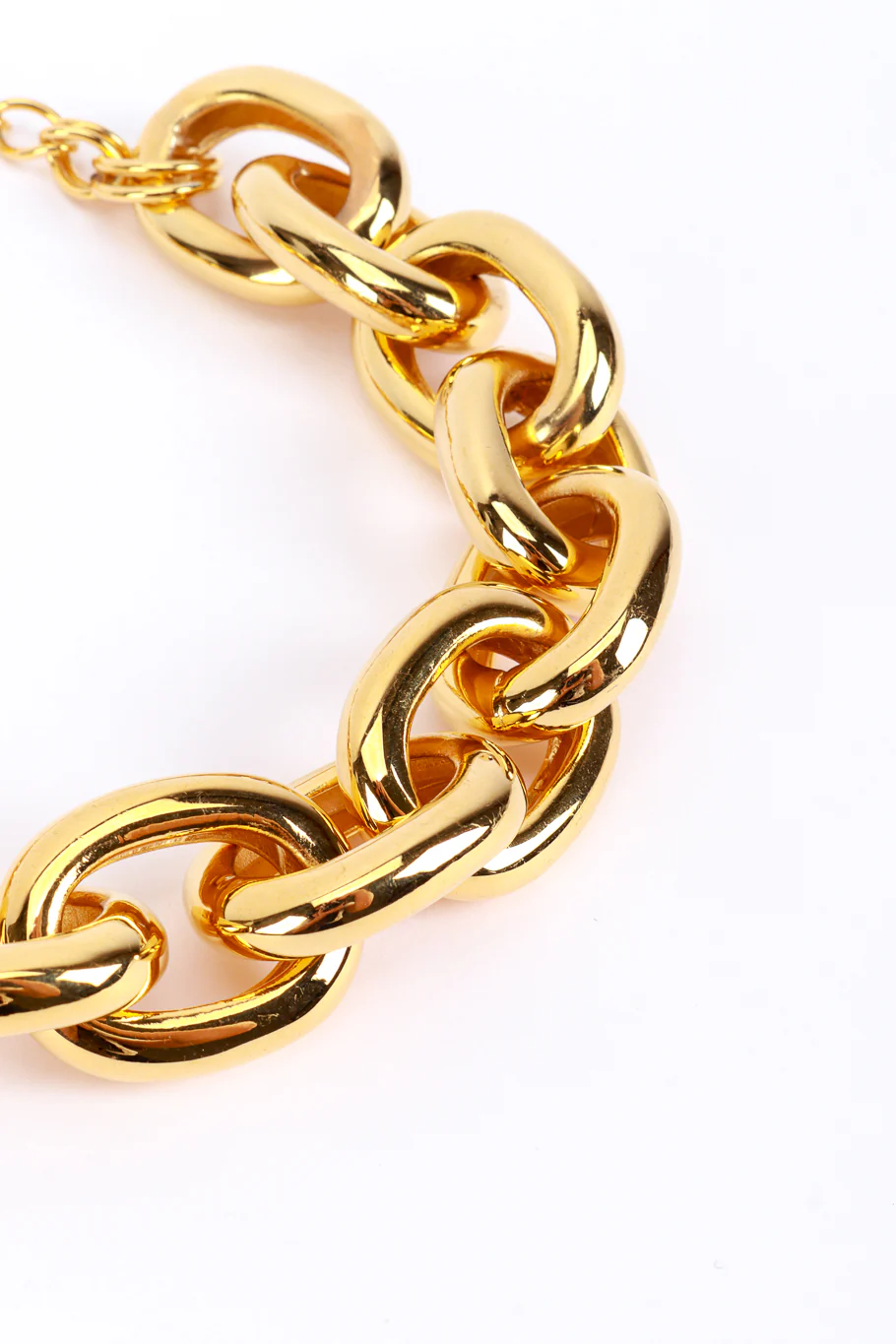 Oversized Gold Cable Chain Collar Necklace - Image 3