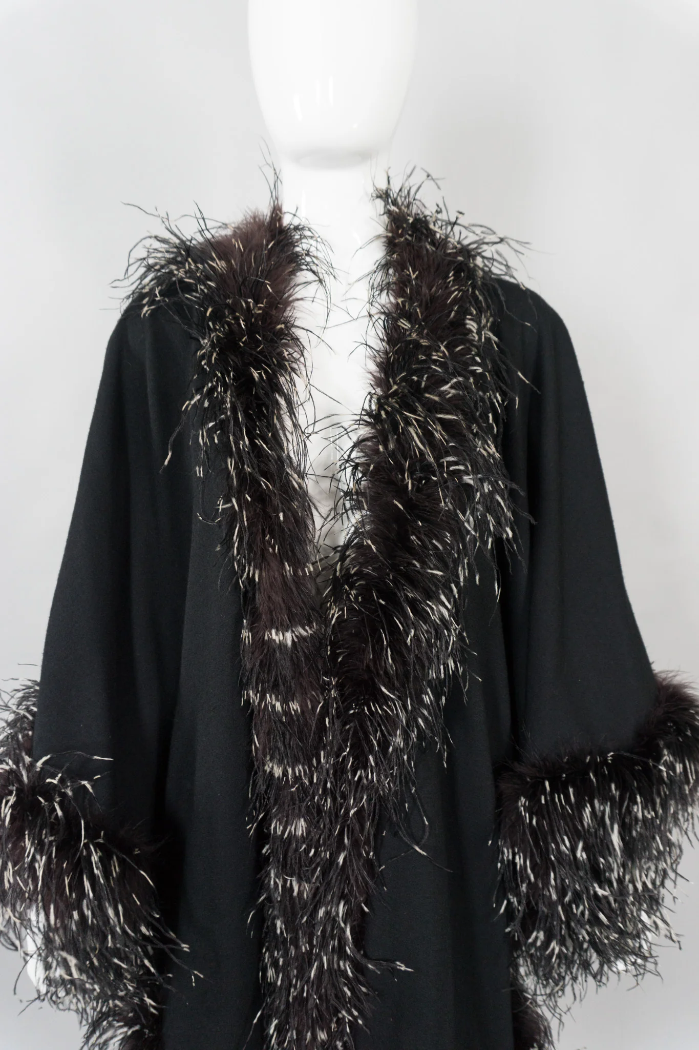Oversized Ostrich Feather Shawl - Image 3