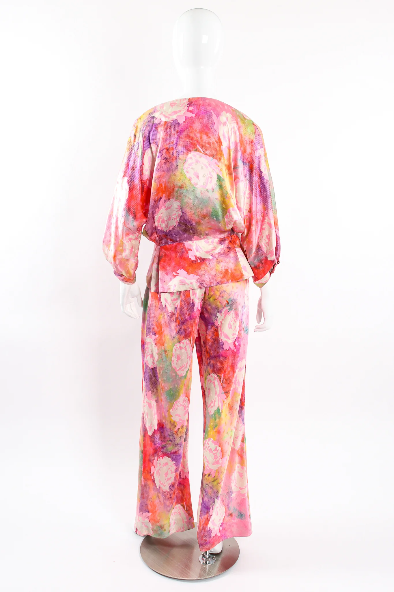 Parallèle Floral Silk Three-Piece Leisure Set - Image 8
