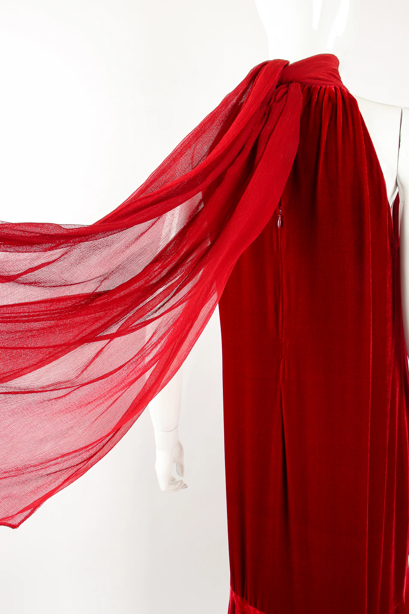 Parisienne Velvet Trumpet Gown - Image 14