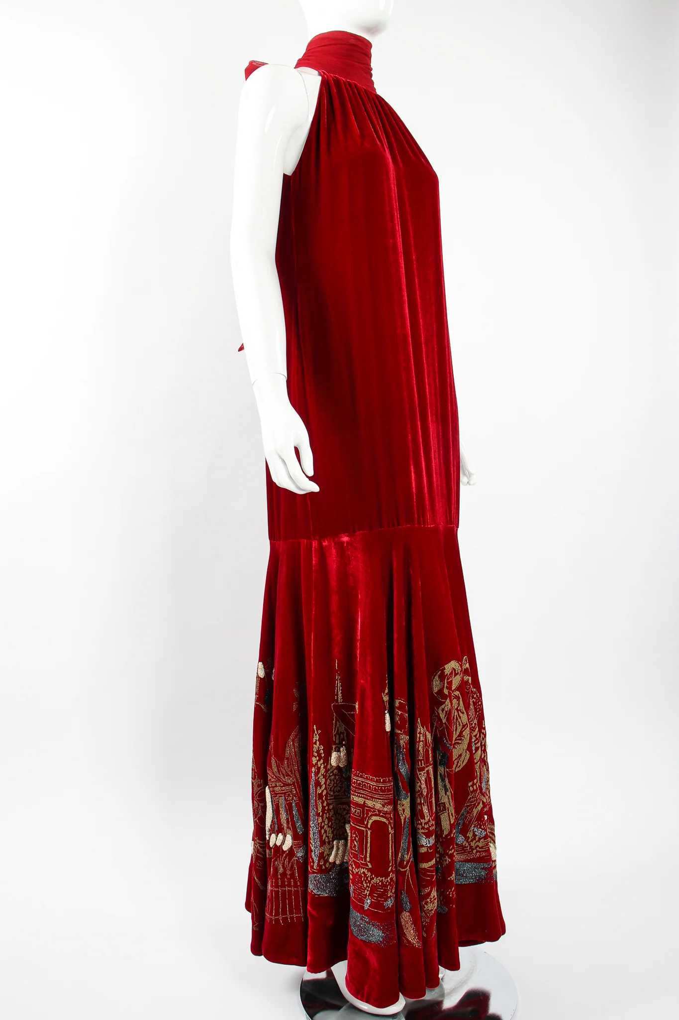 Parisienne Velvet Trumpet Gown - Image 9