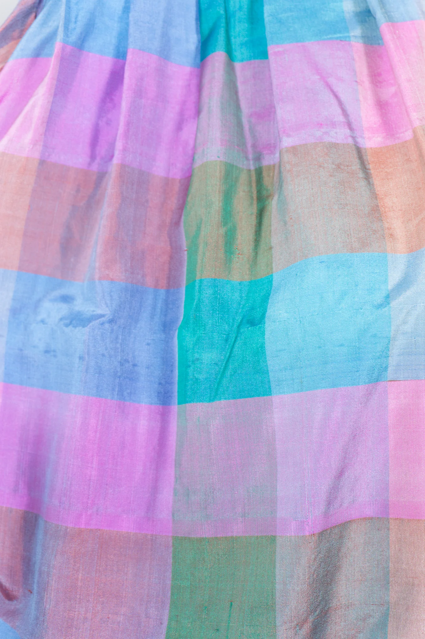 Iridescent Check Silk Kaftan - Image 18