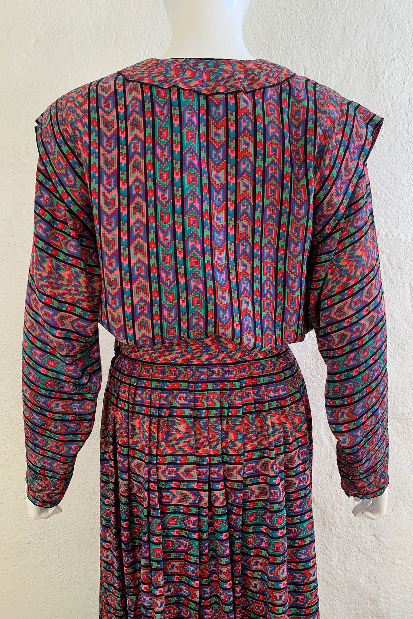 Printed Stripe Blouse & Skirt Set - Image 10