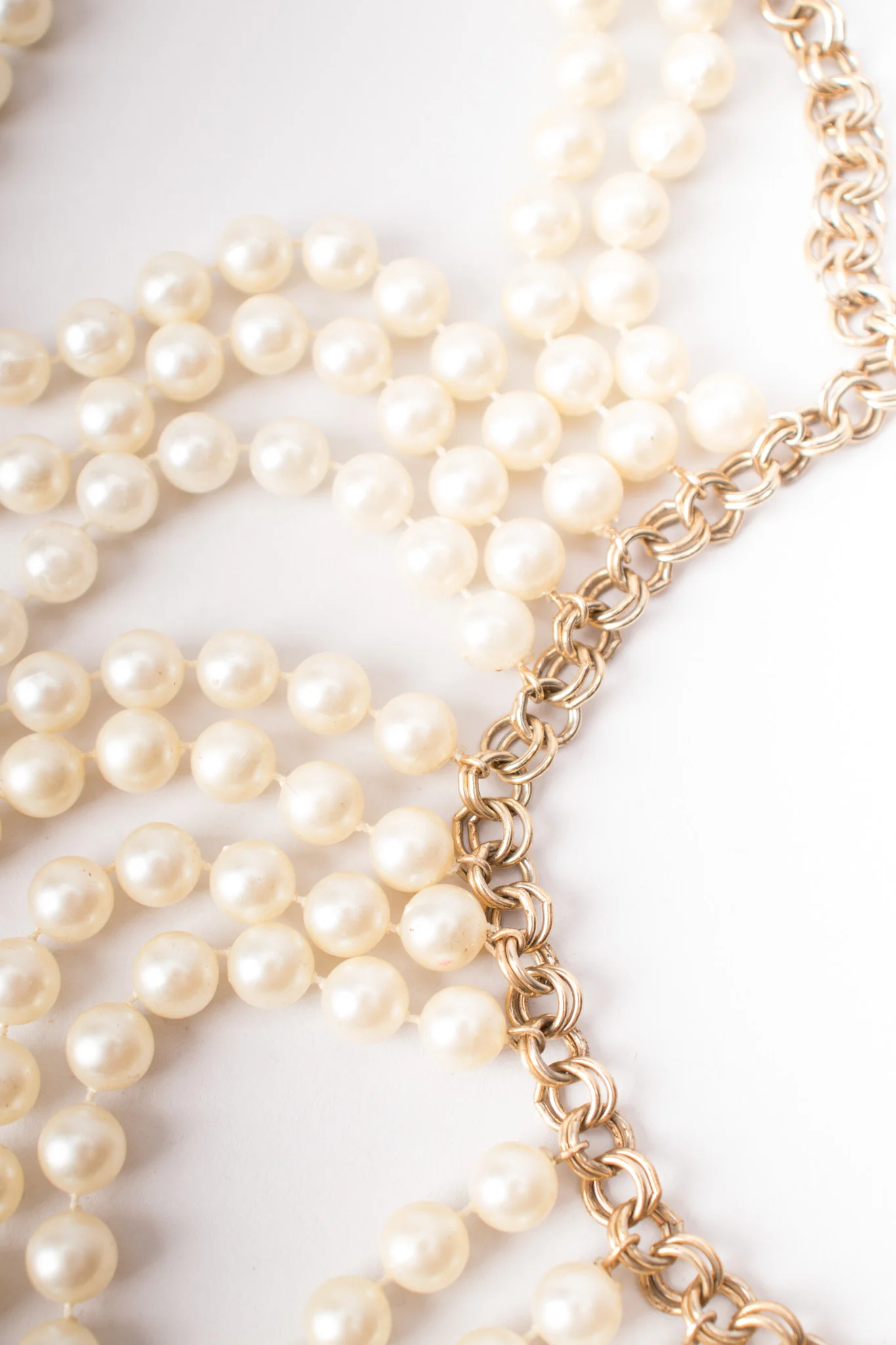 Pearl Chain Capelet - Image 4