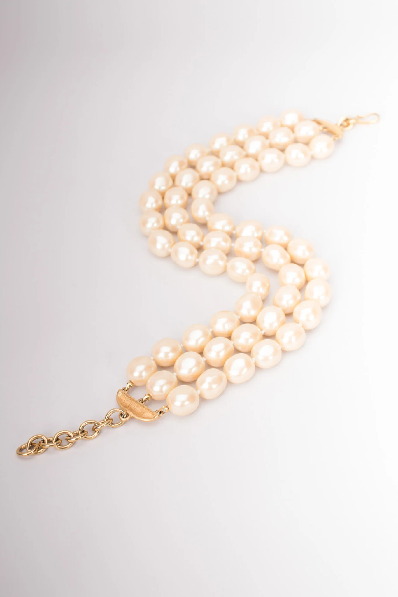 Triple Strand Pearl Choker - Image 3