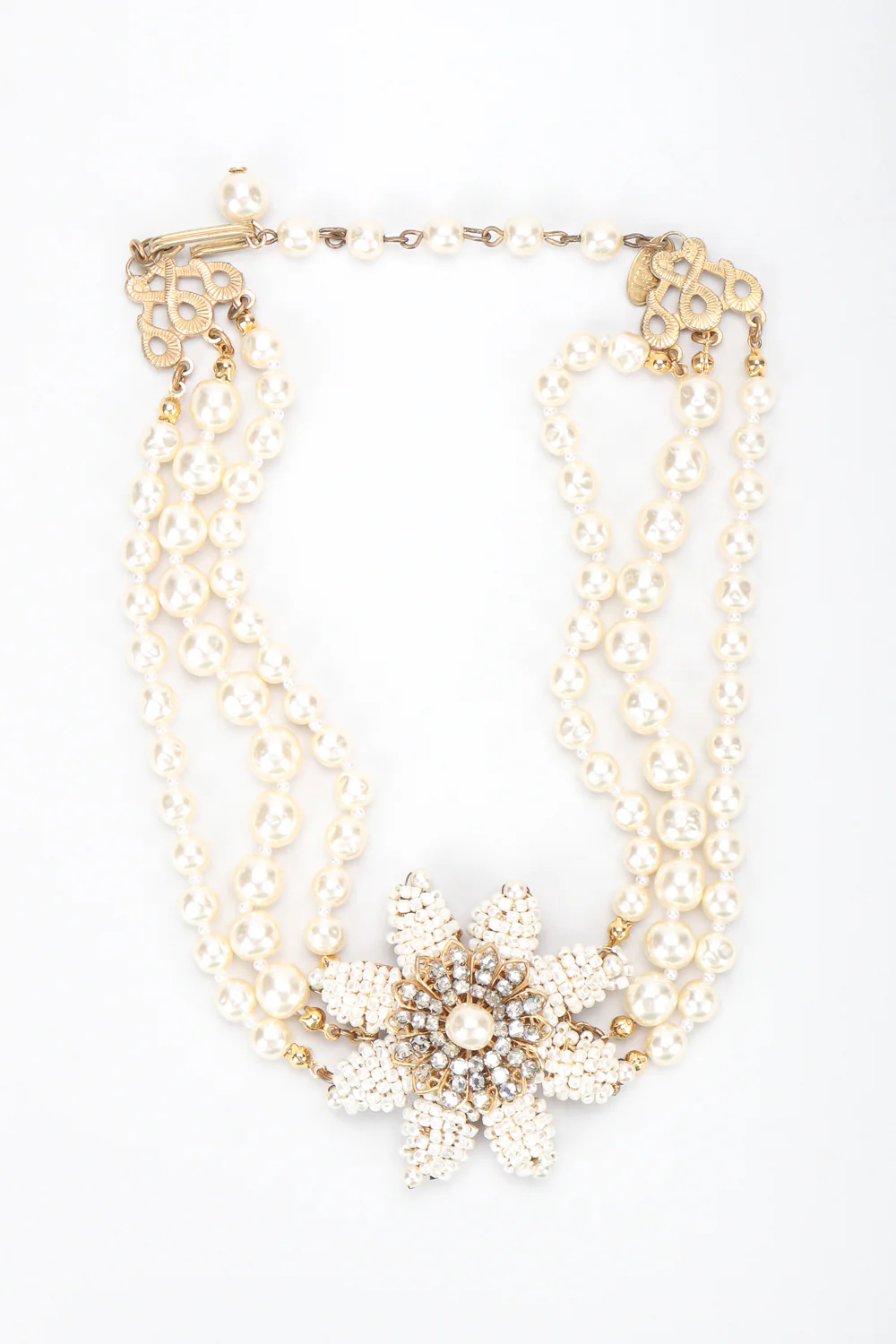 Pearl Flower Choker Necklace - Image 4