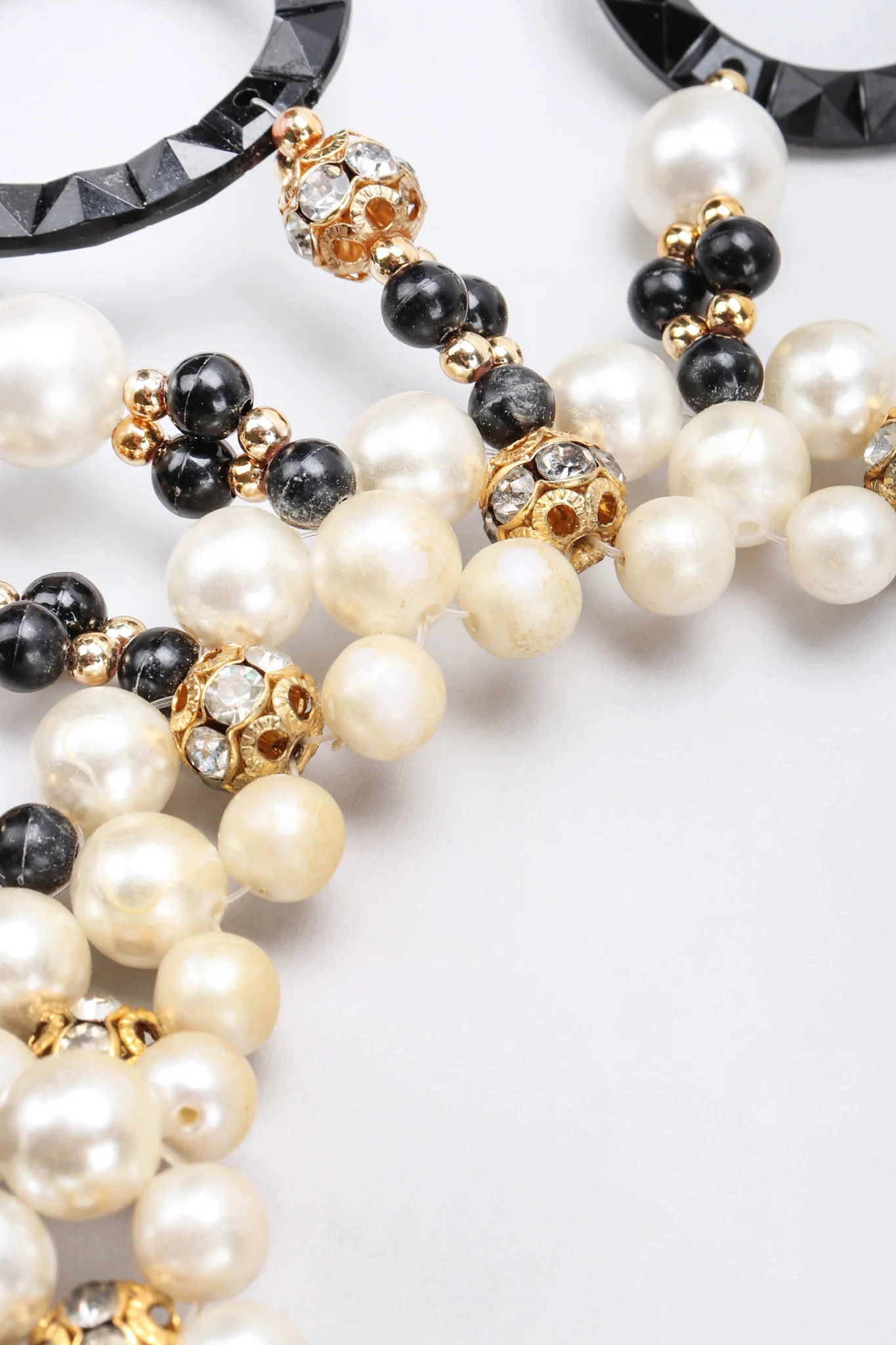 Pearl Lucite Ring Collar Necklace - Image 12