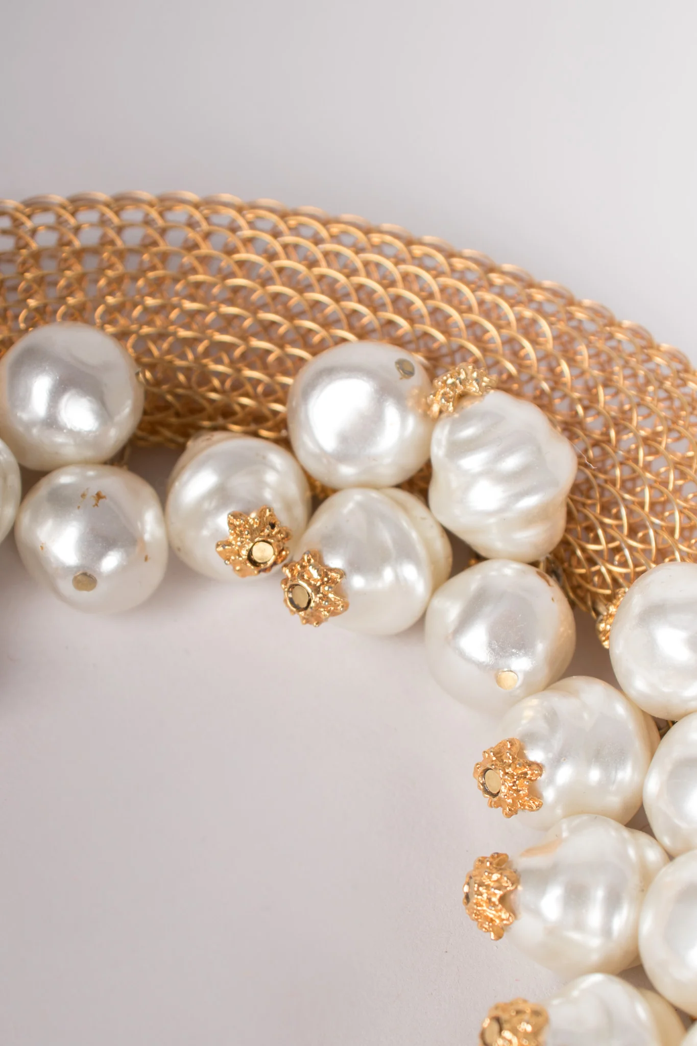 Pearl Mesh Collar - Image 5