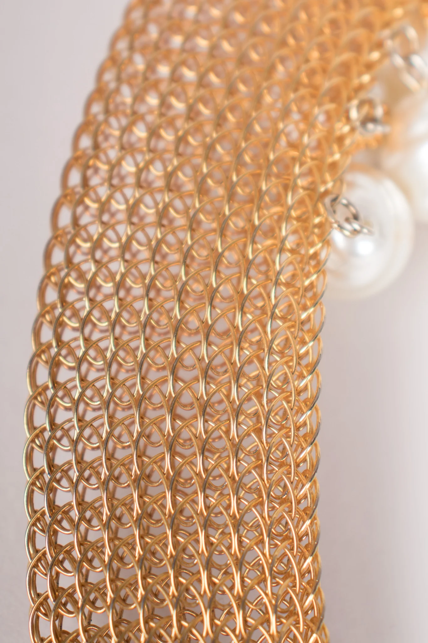 Pearl Mesh Collar - Image 7