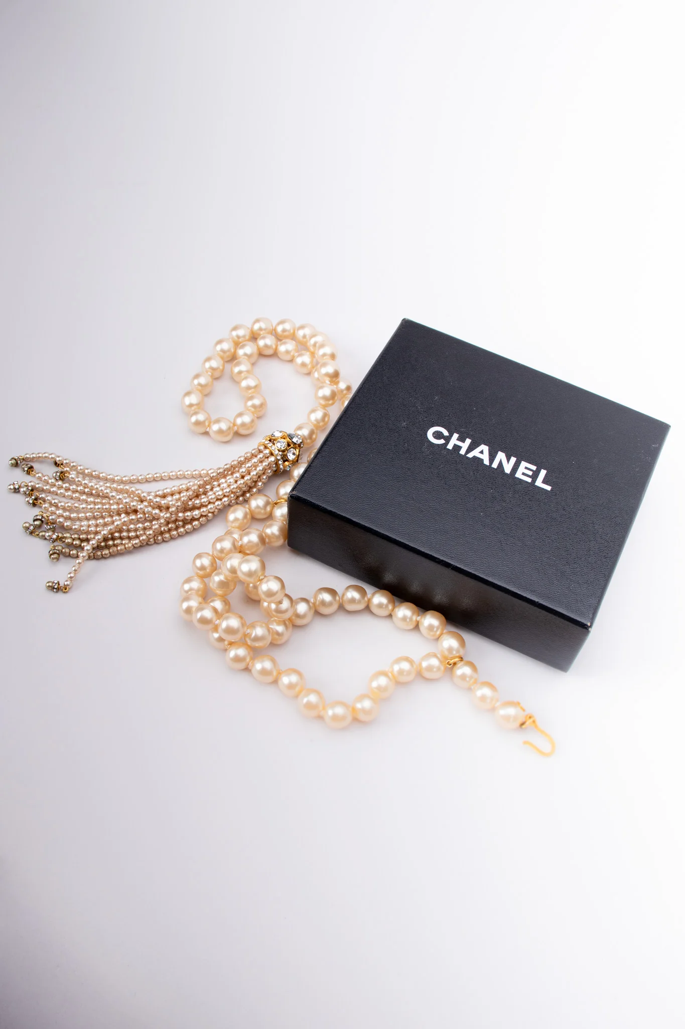 Pearl Tassel Belt - Image 2