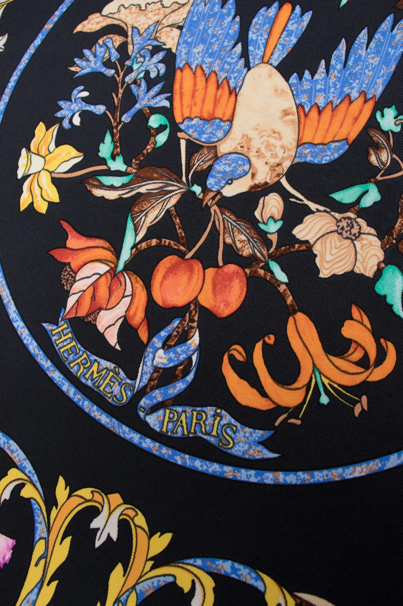 Pierres D'Orient Et D'Occident Scarf Black - Image 9