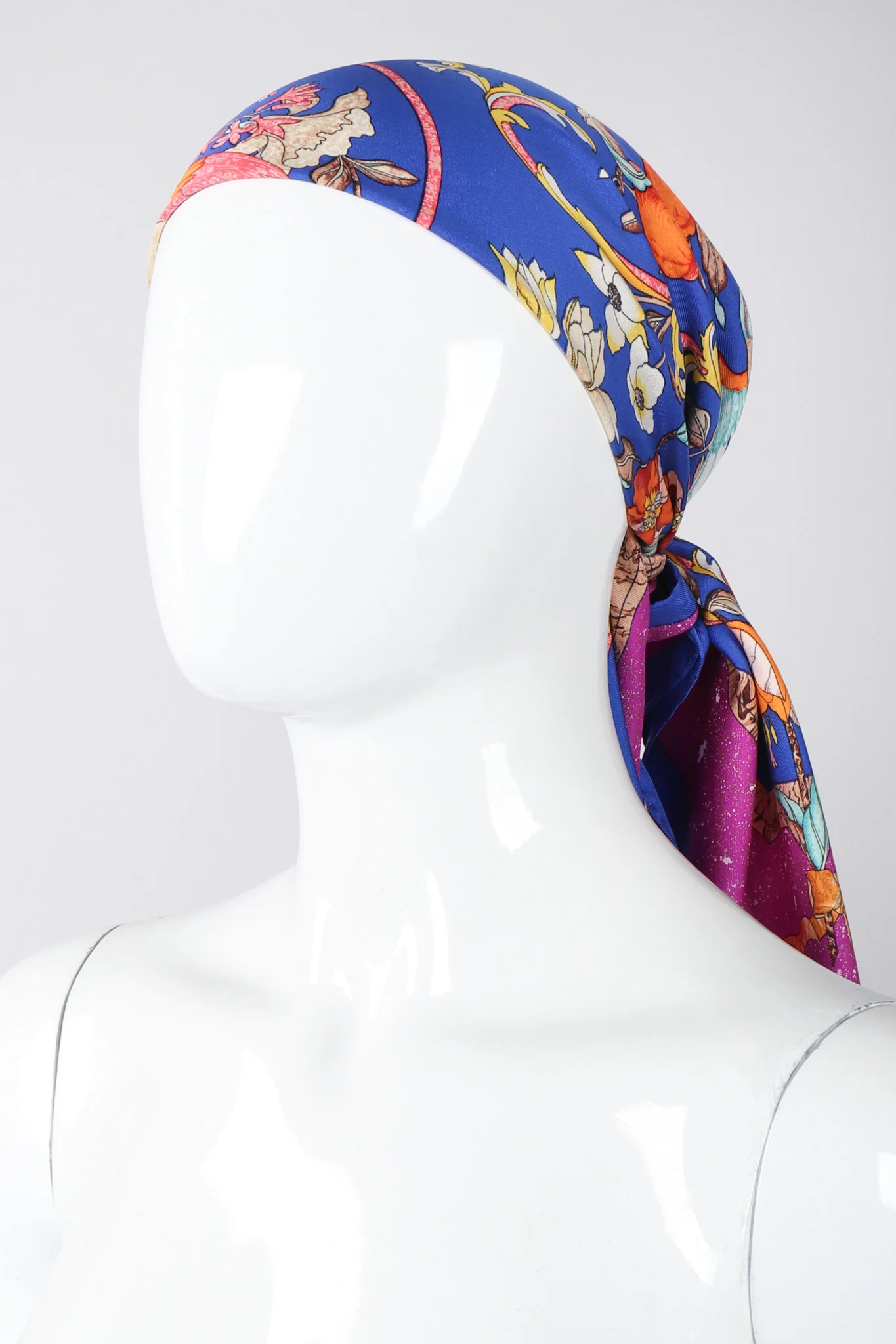 Pierres D'Orient Et D'Occident Scarf Blue - Image 3
