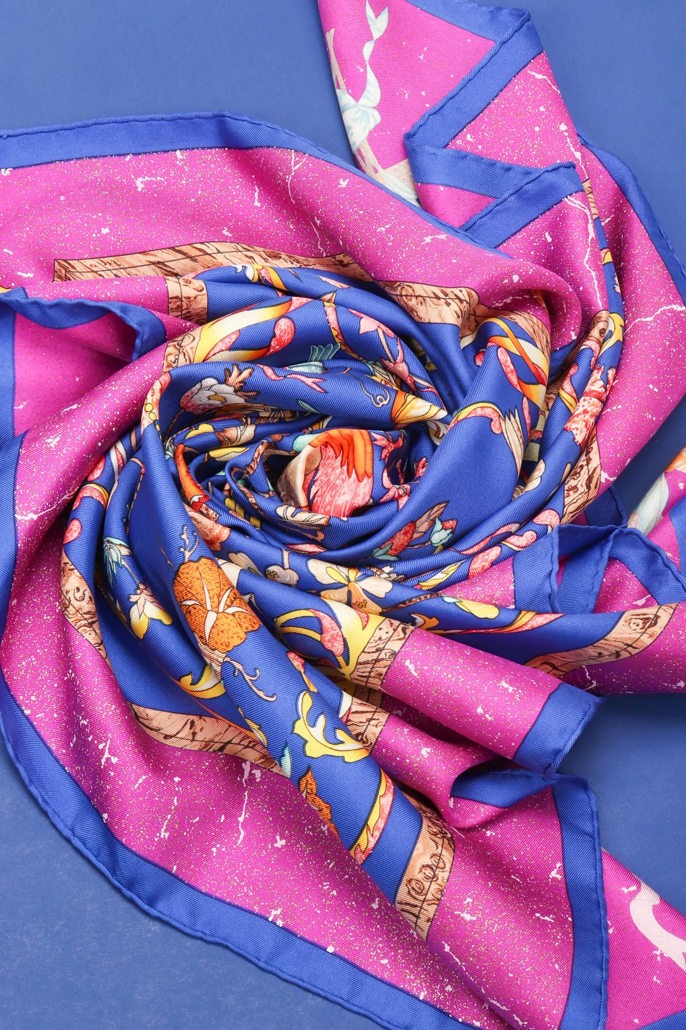 Pierres D'Orient Et D'Occident Scarf Blue - Image 4
