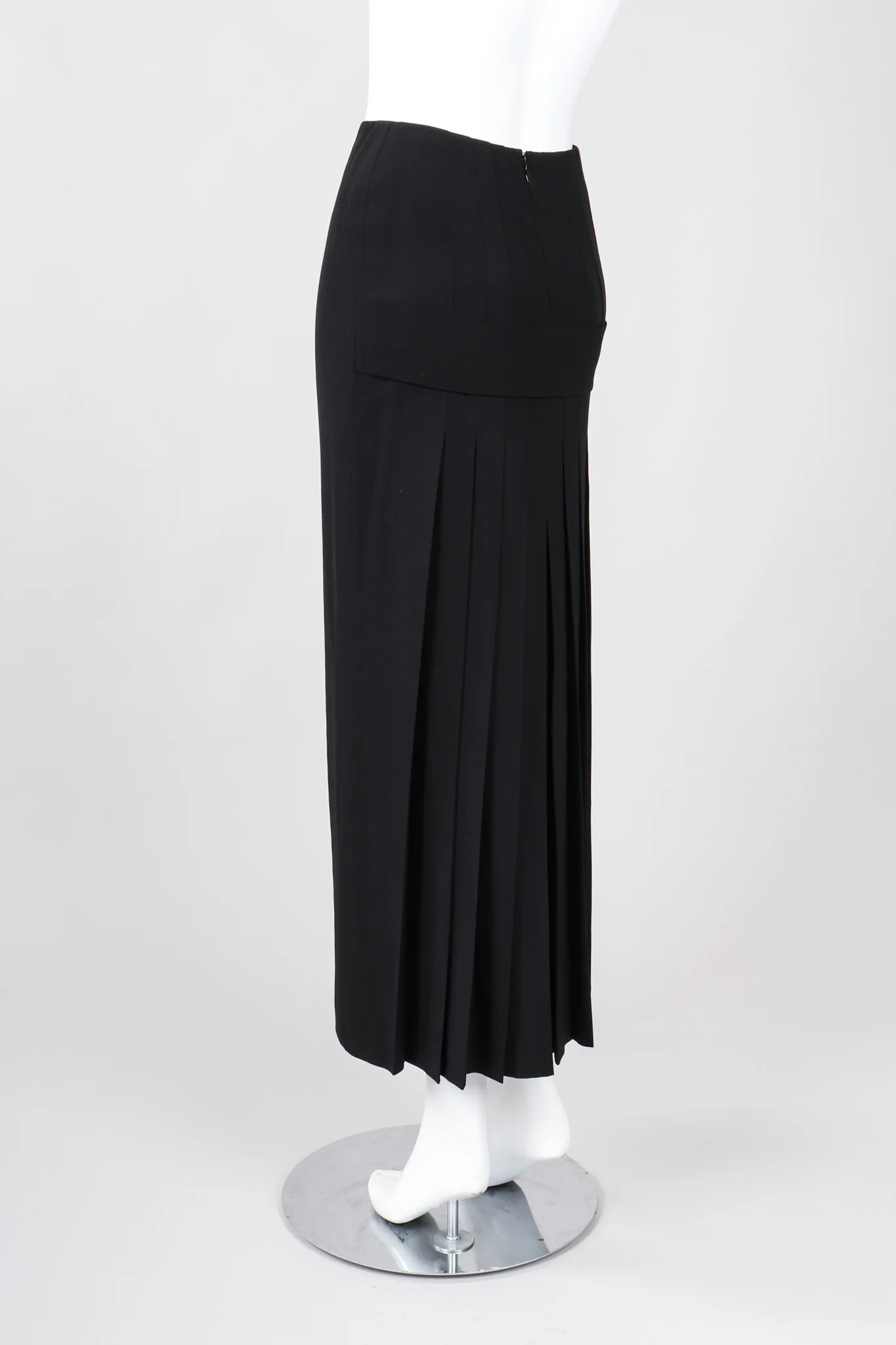 Pleat Back Skirt - Image 6