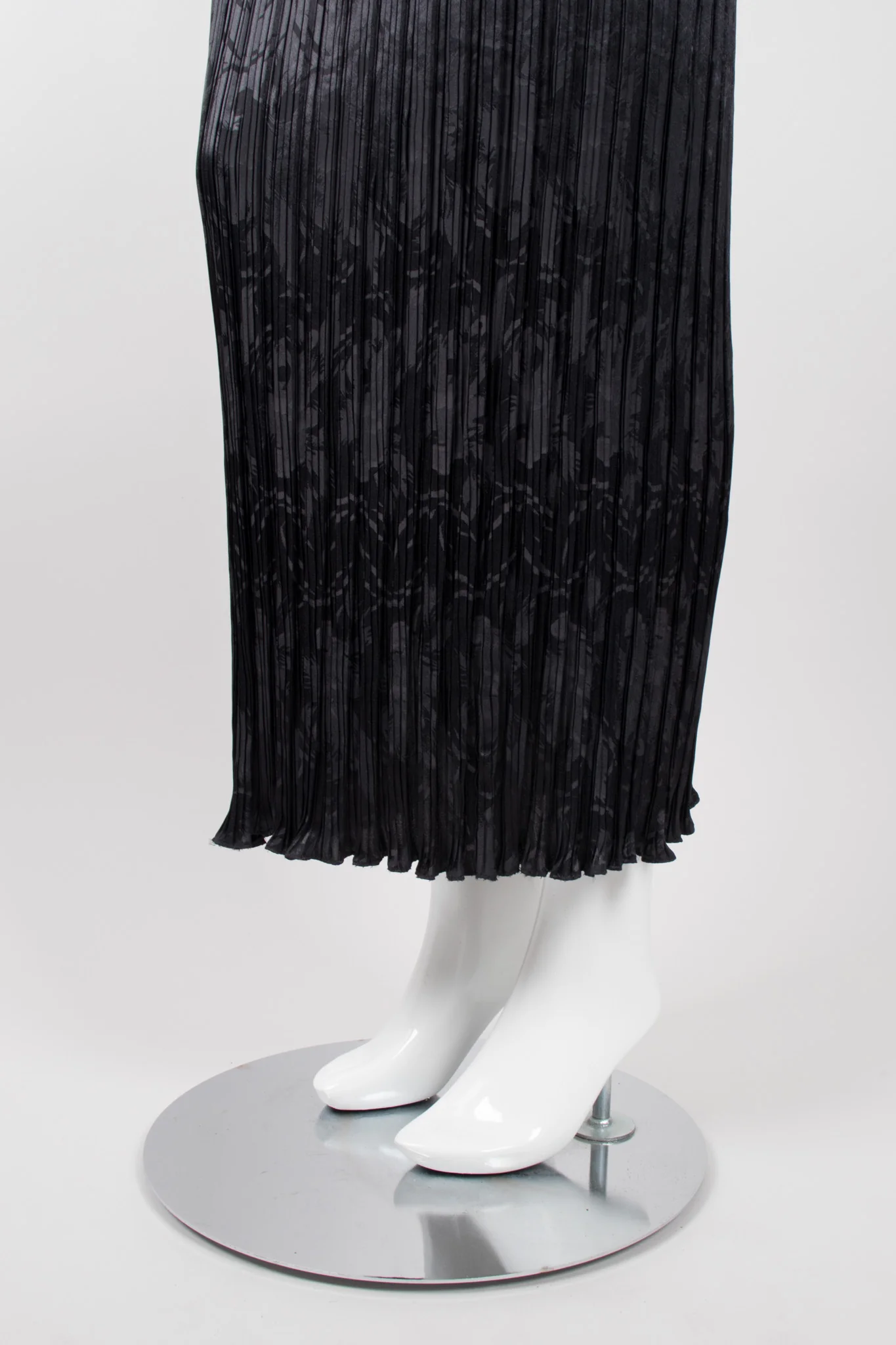 Pleated Art Deco Dress - Image 13