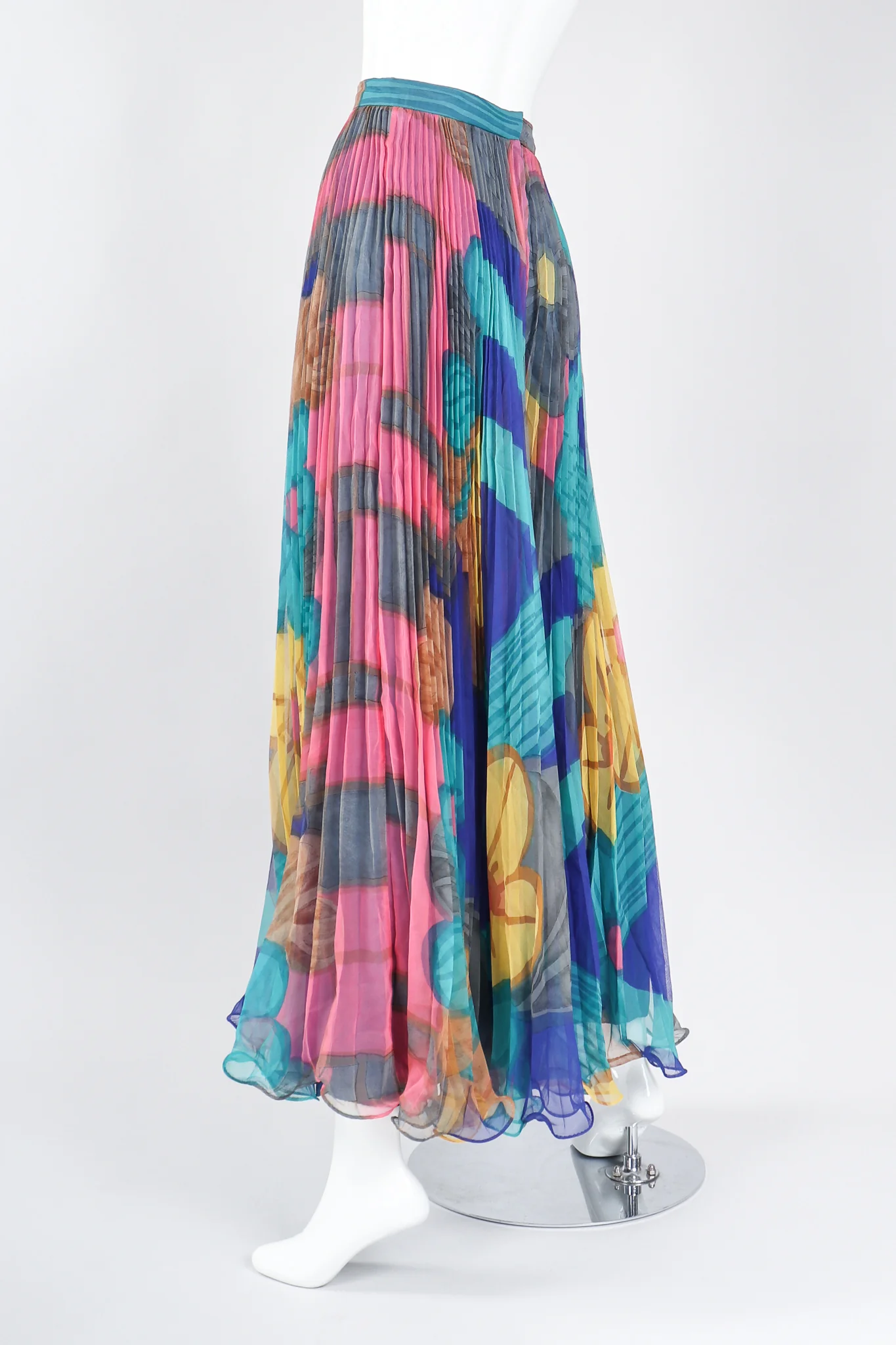 Pleated Chiffon Palazzo Pant - Image 5