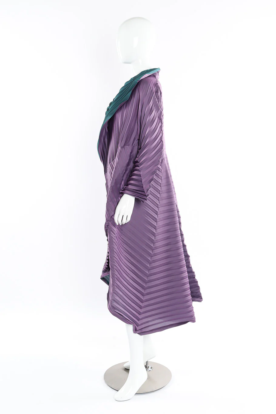 Pleated Contrast Coat - Image 4