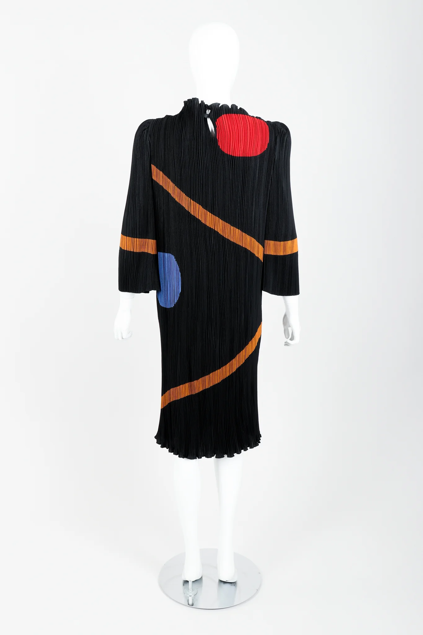 Pleated Graphic Print Dress - Image 3