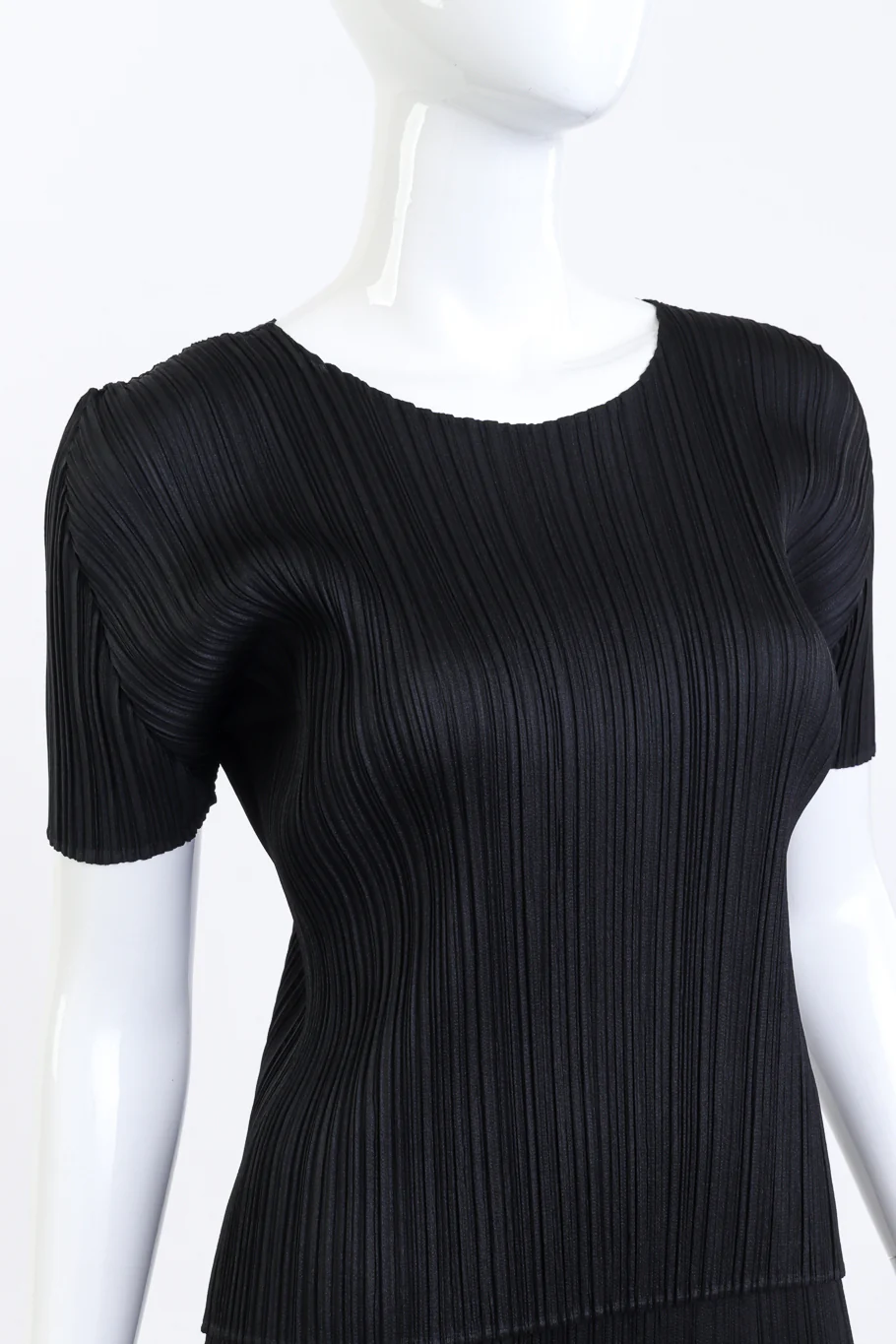 Pleated Short Sleeve Top & Skirt Set - Image 6