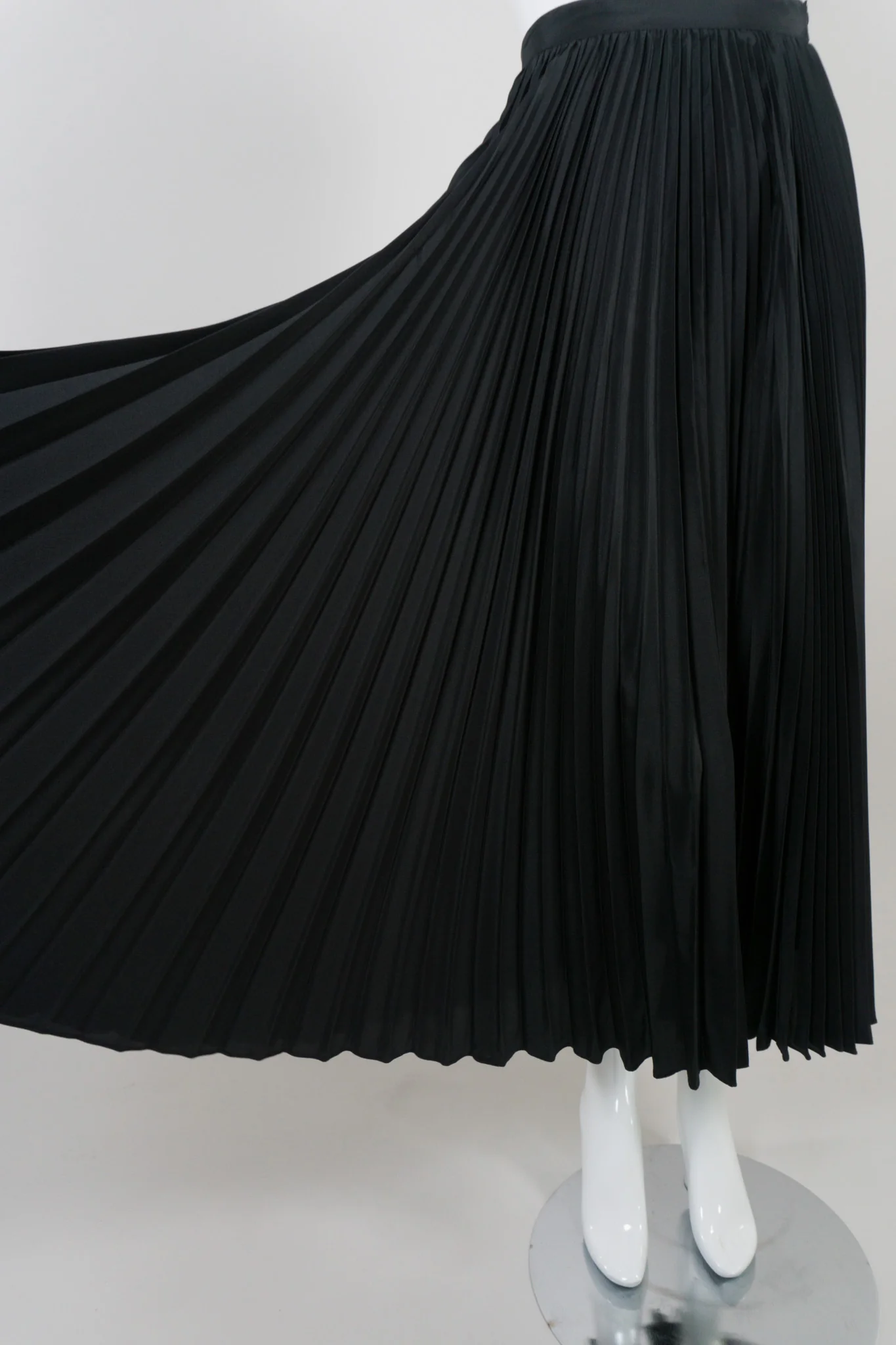 Purple Label Pleated Silk Skirt - Image 8