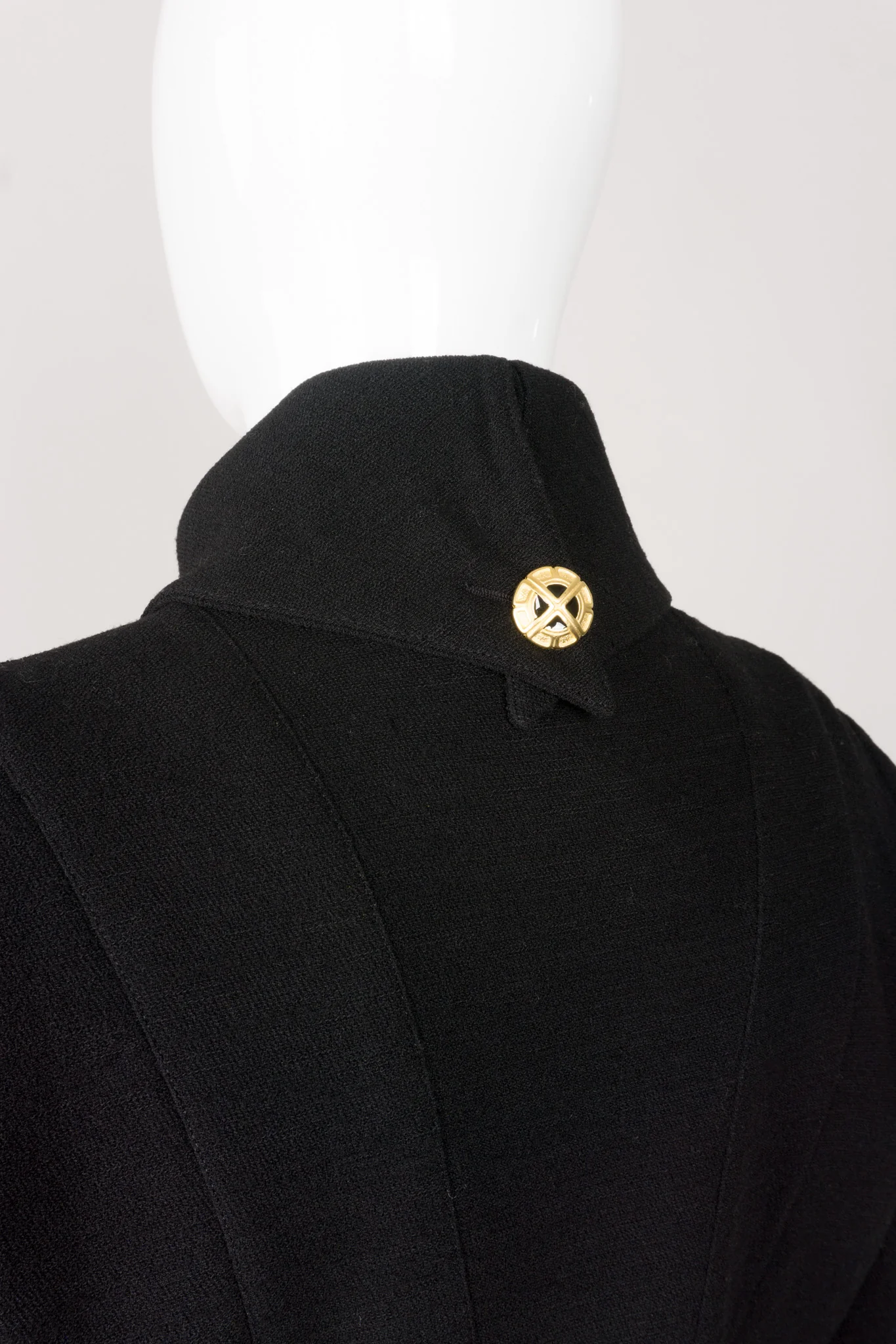 Pointed Collar Jacket - Image 10