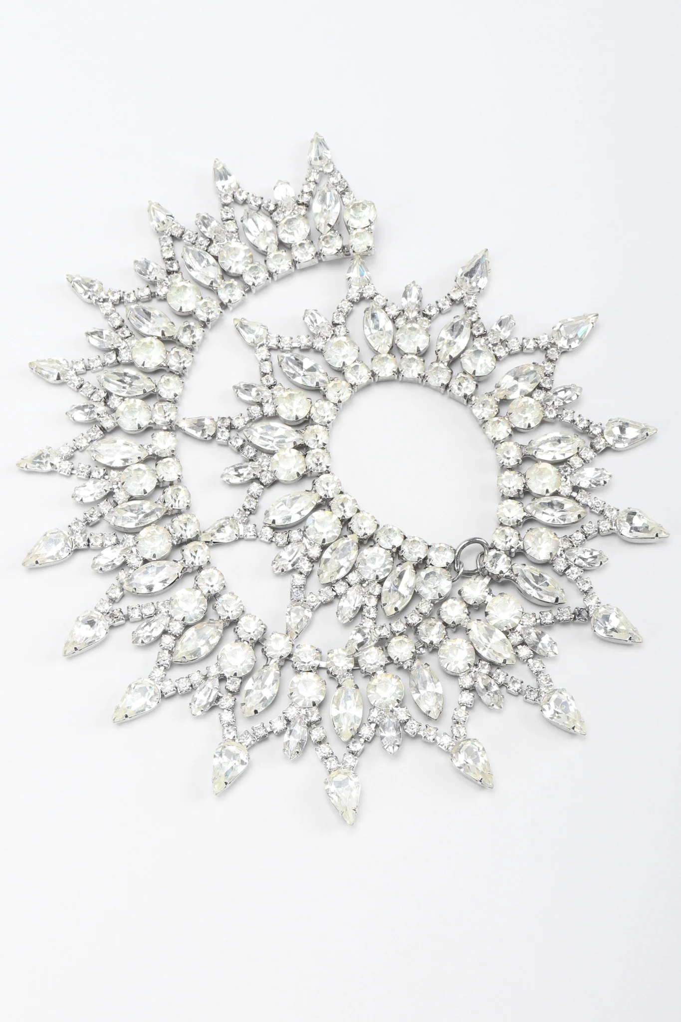 Pointed Crystal Collar - Image 4