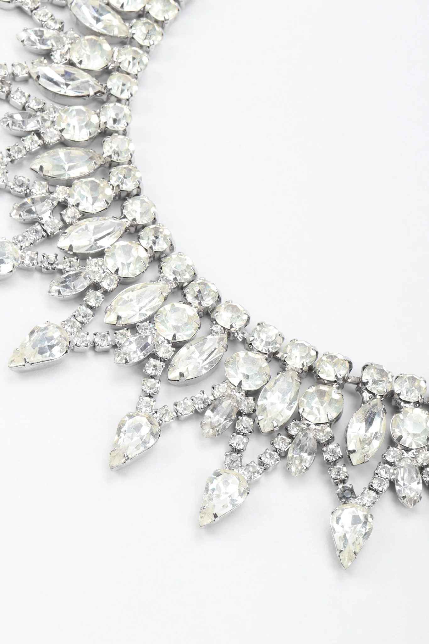 Pointed Crystal Collar - Image 5