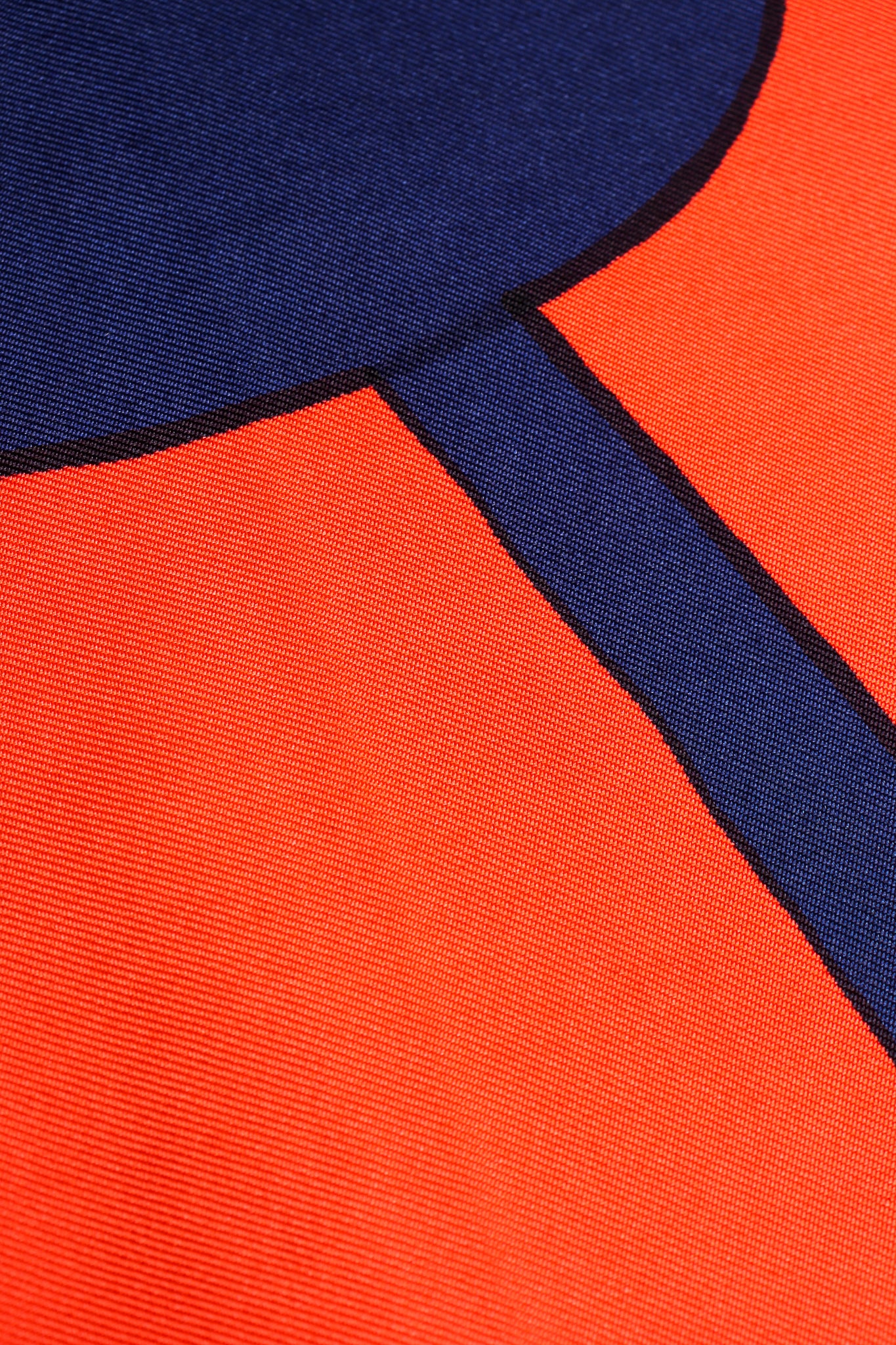 Pop Daisy Silk Scarf - Image 9